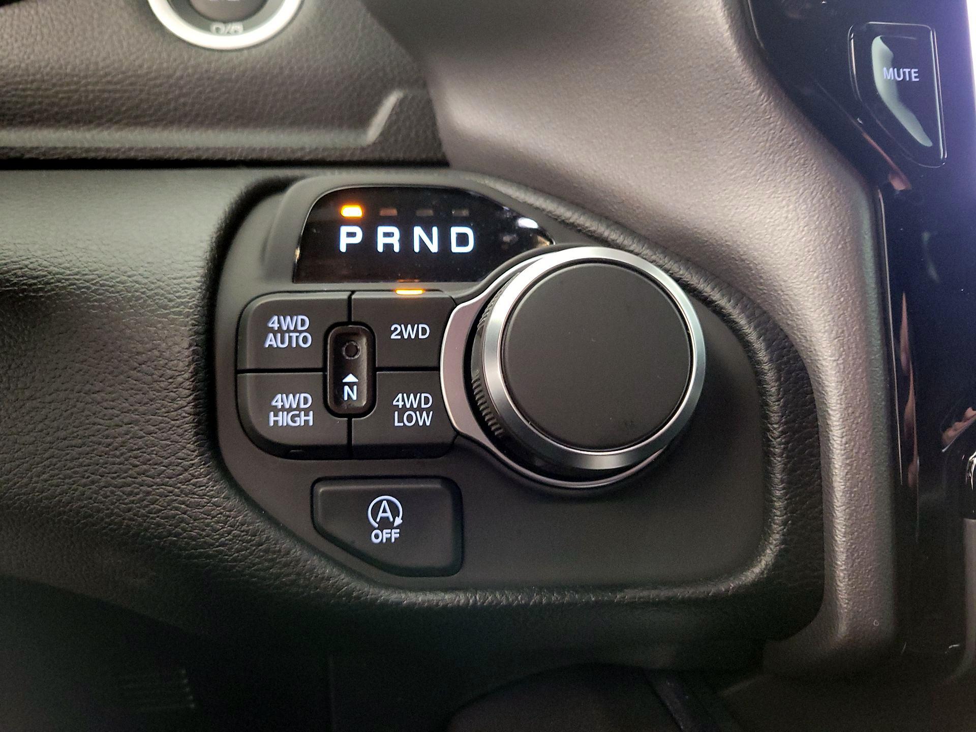 Thumbnail: 2026 RAM 1500 - 18