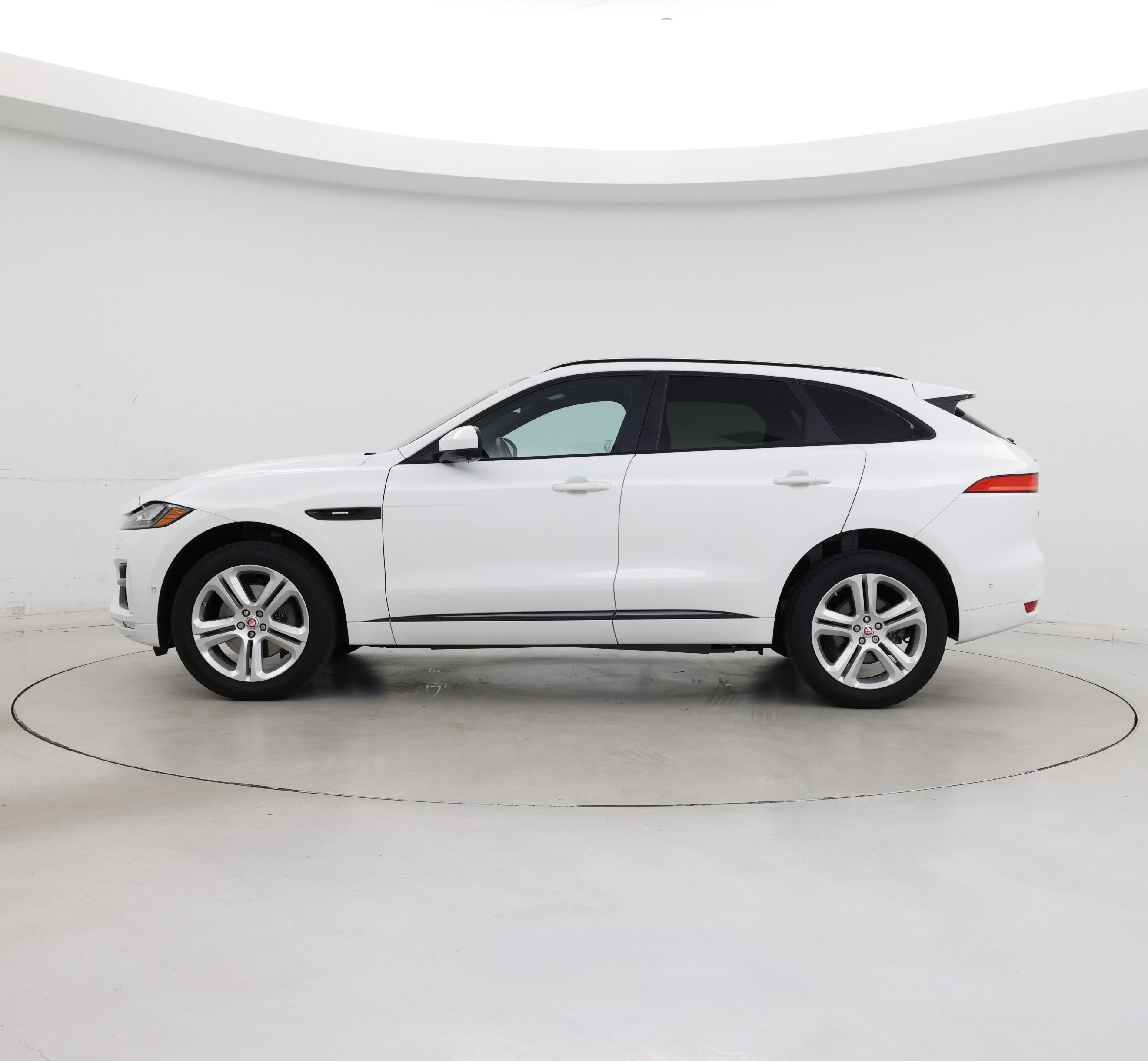 Thumbnail: 2018 Jaguar F-Pace - 3