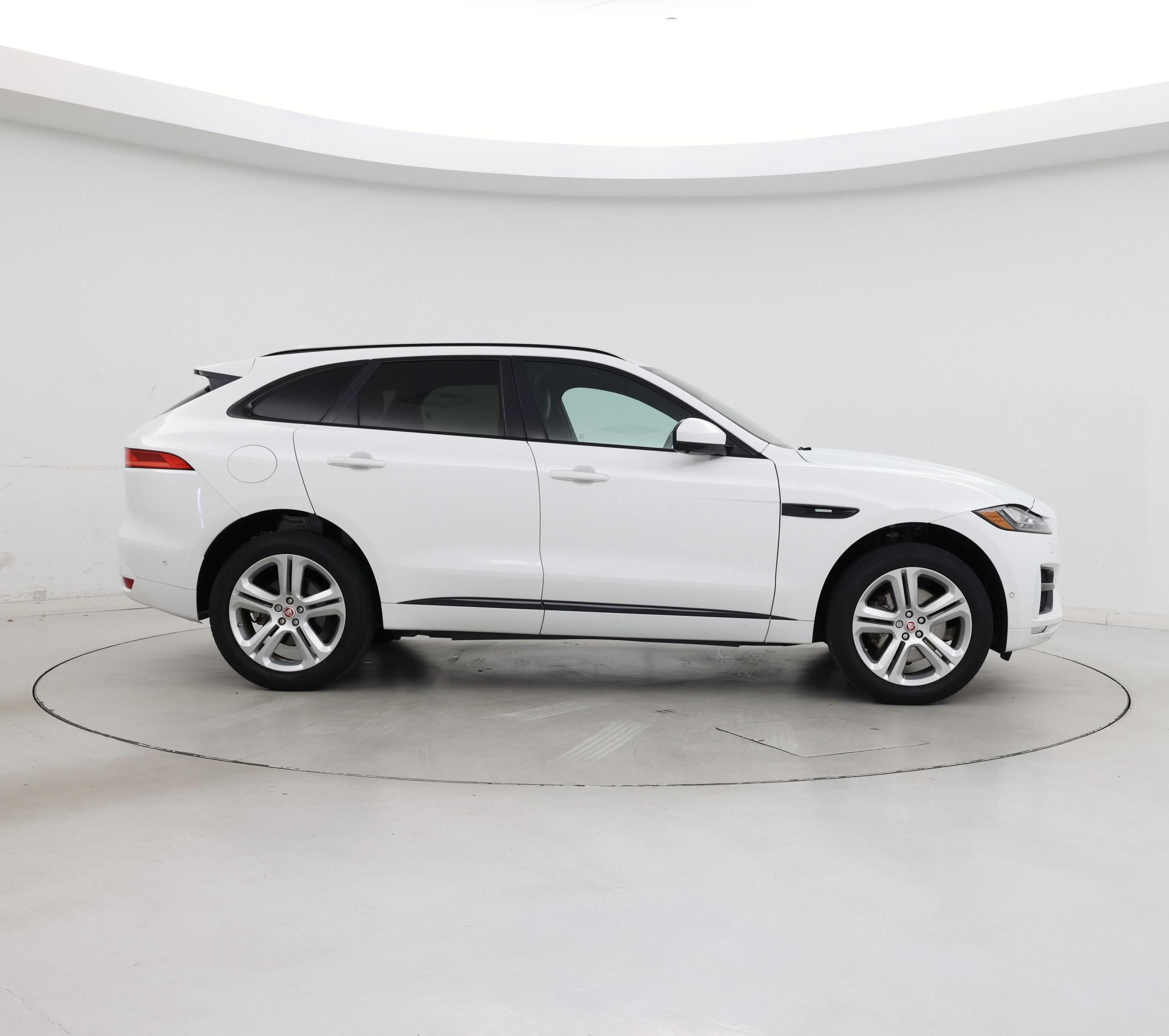 Thumbnail: 2018 Jaguar F-Pace - 7