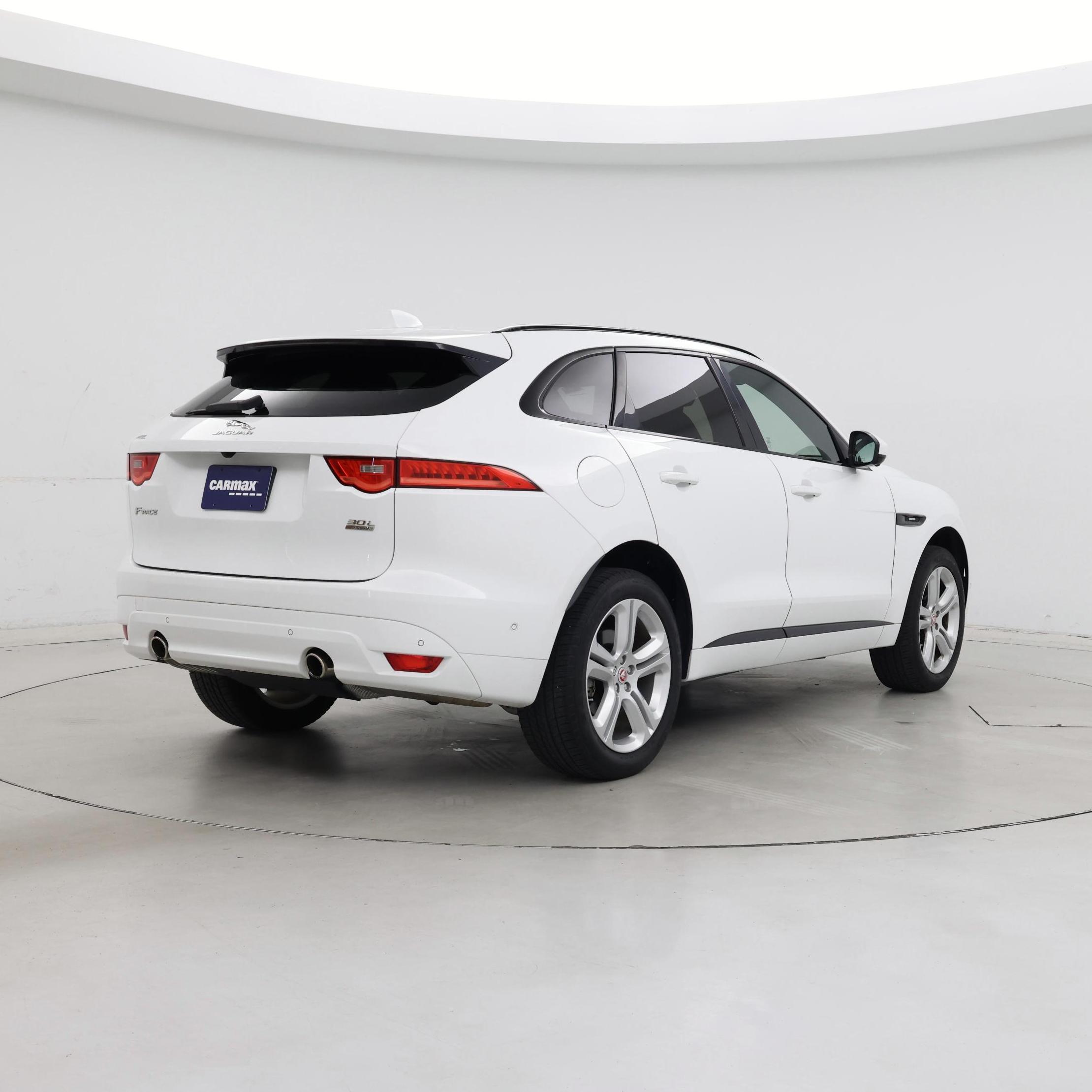 Thumbnail: 2018 Jaguar F-Pace - 8