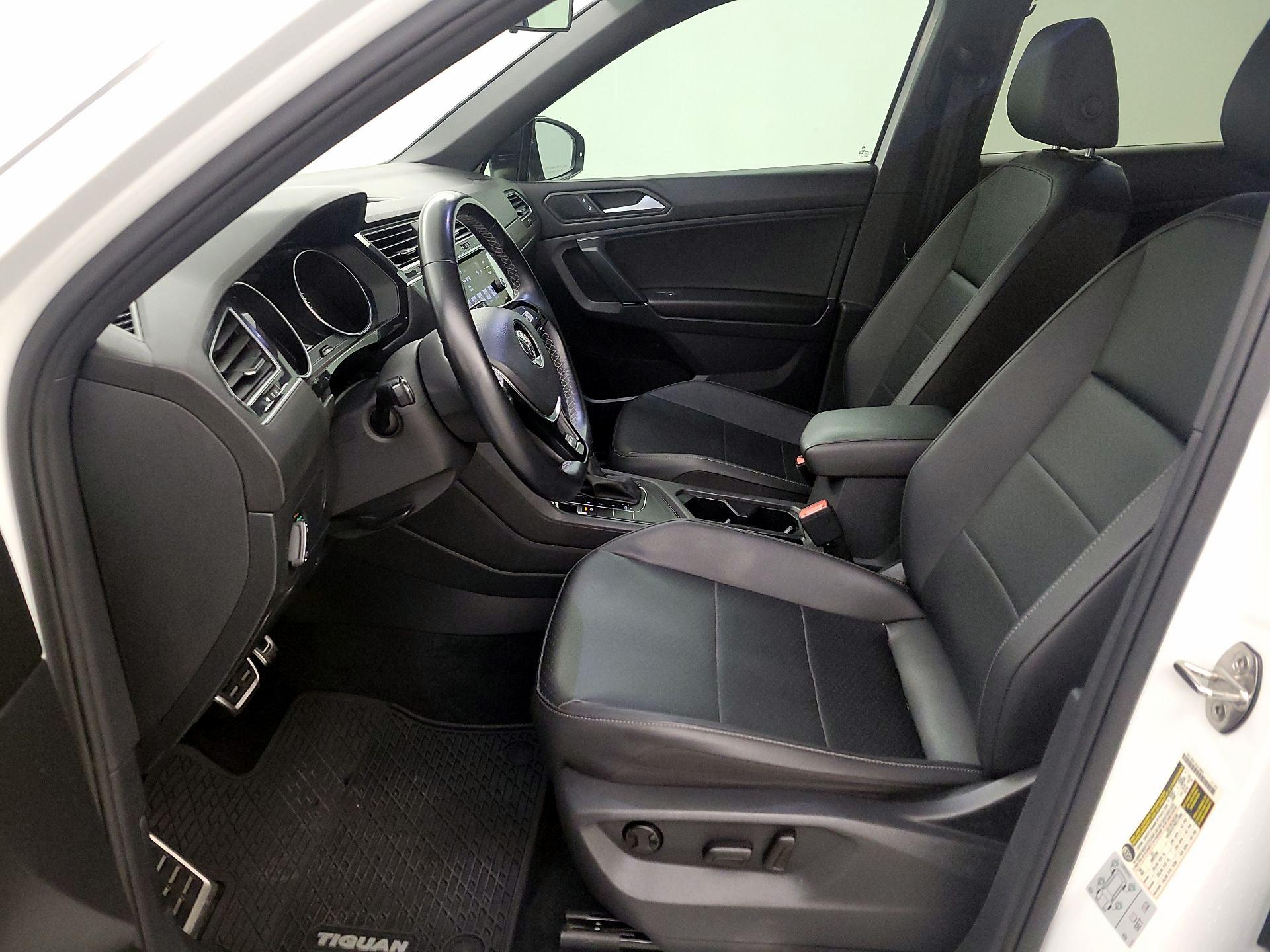 Thumbnail: 2020 Volkswagen Tiguan - 11