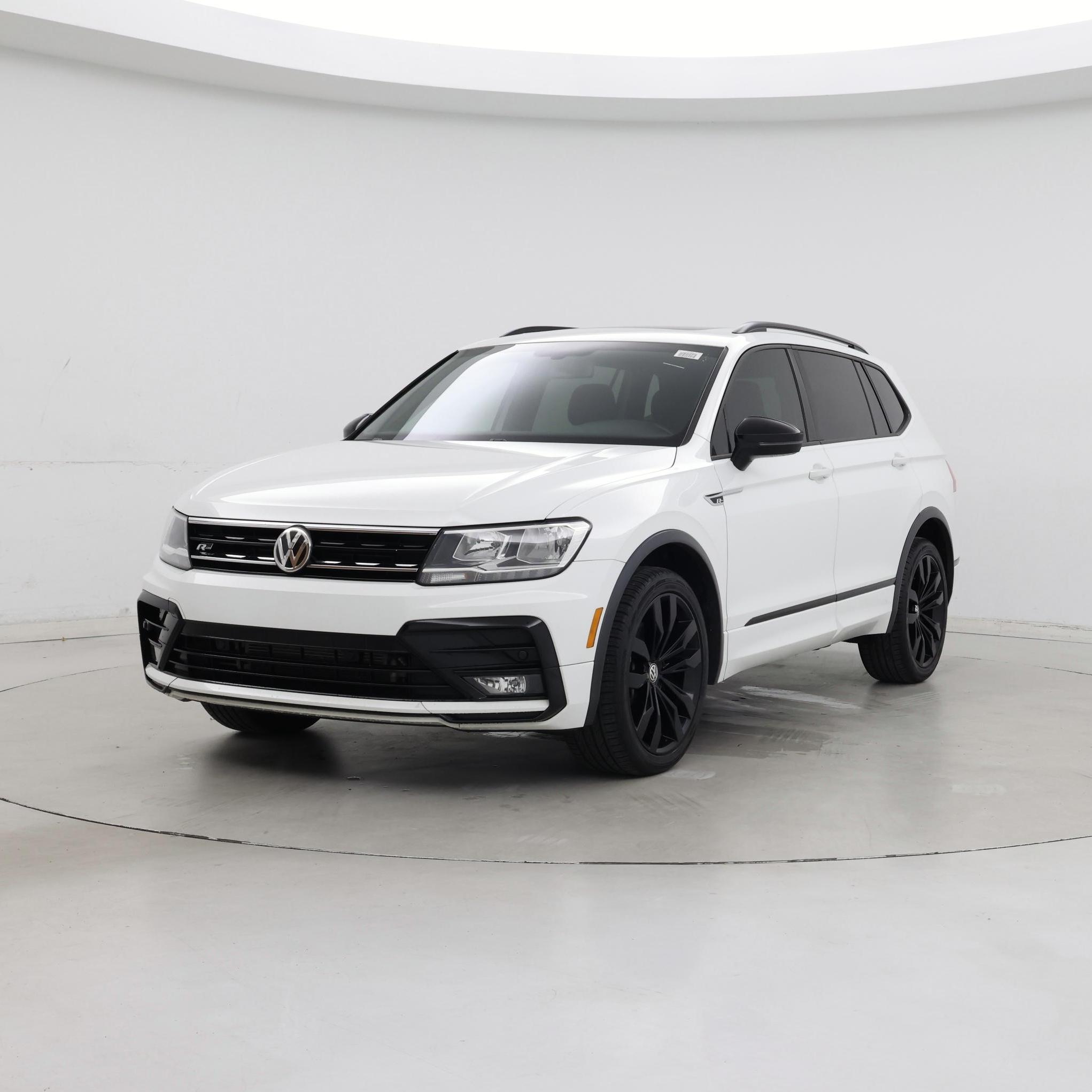 Thumbnail: 2020 Volkswagen Tiguan - 4