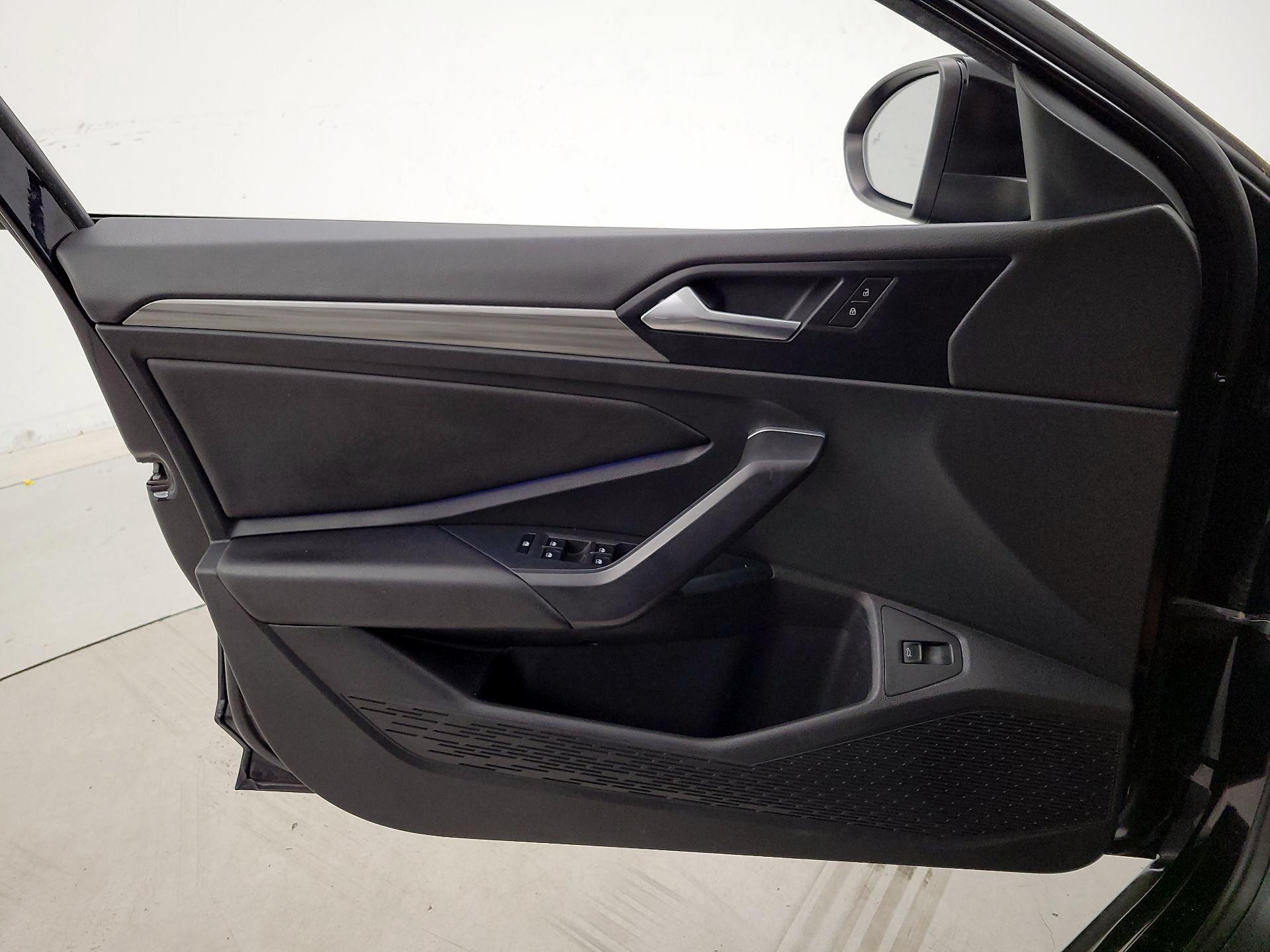 Thumbnail: 2020 Volkswagen Jetta - 12