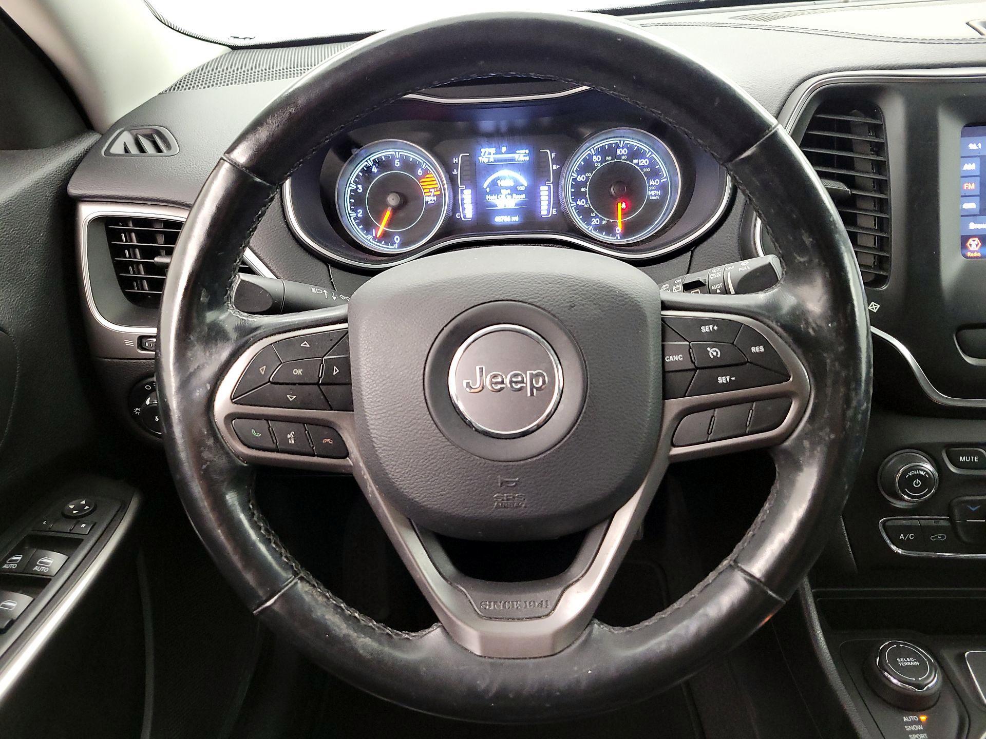 Thumbnail: 2020 Jeep Cherokee - 10