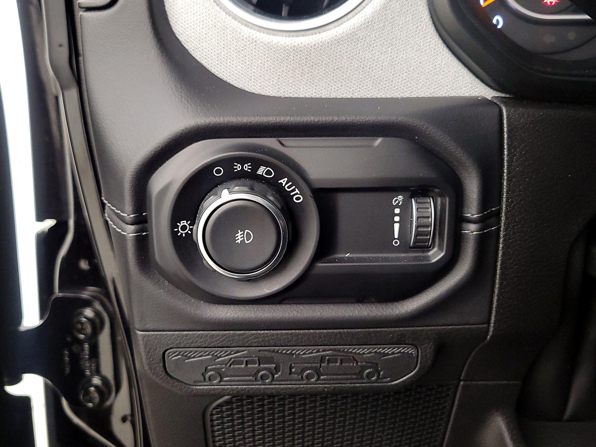 Thumbnail: 2025 Jeep Wrangler - 13