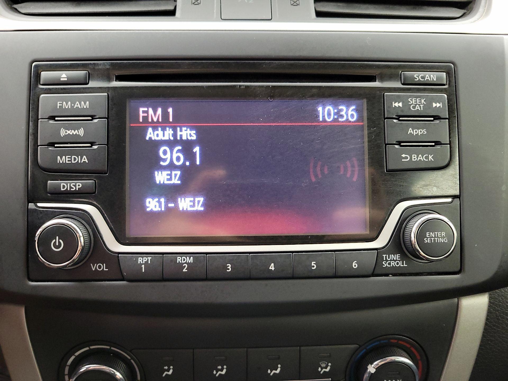 Thumbnail: 2015 Nissan Sentra - 15