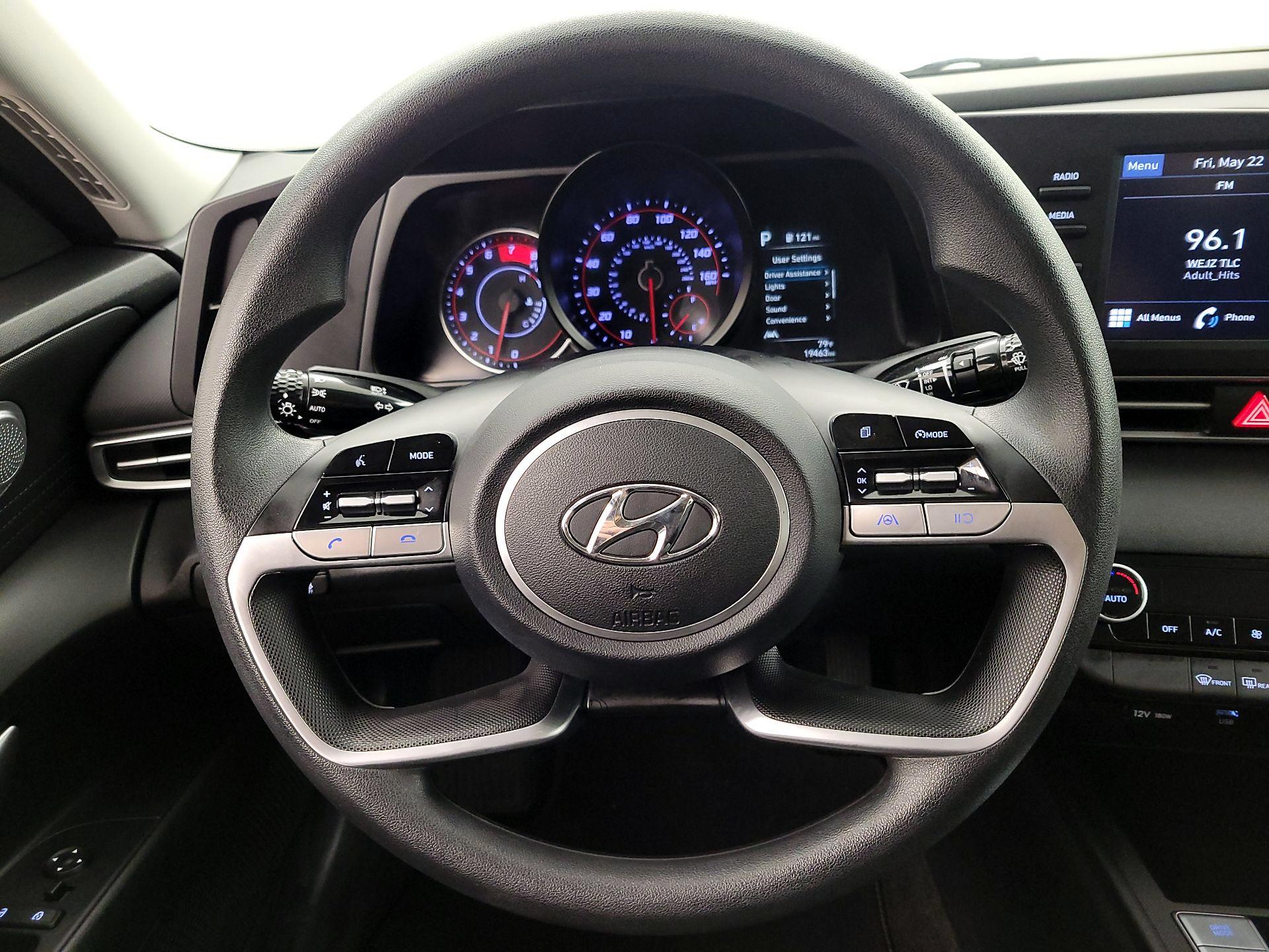 Thumbnail: 2022 Hyundai Elantra - 10