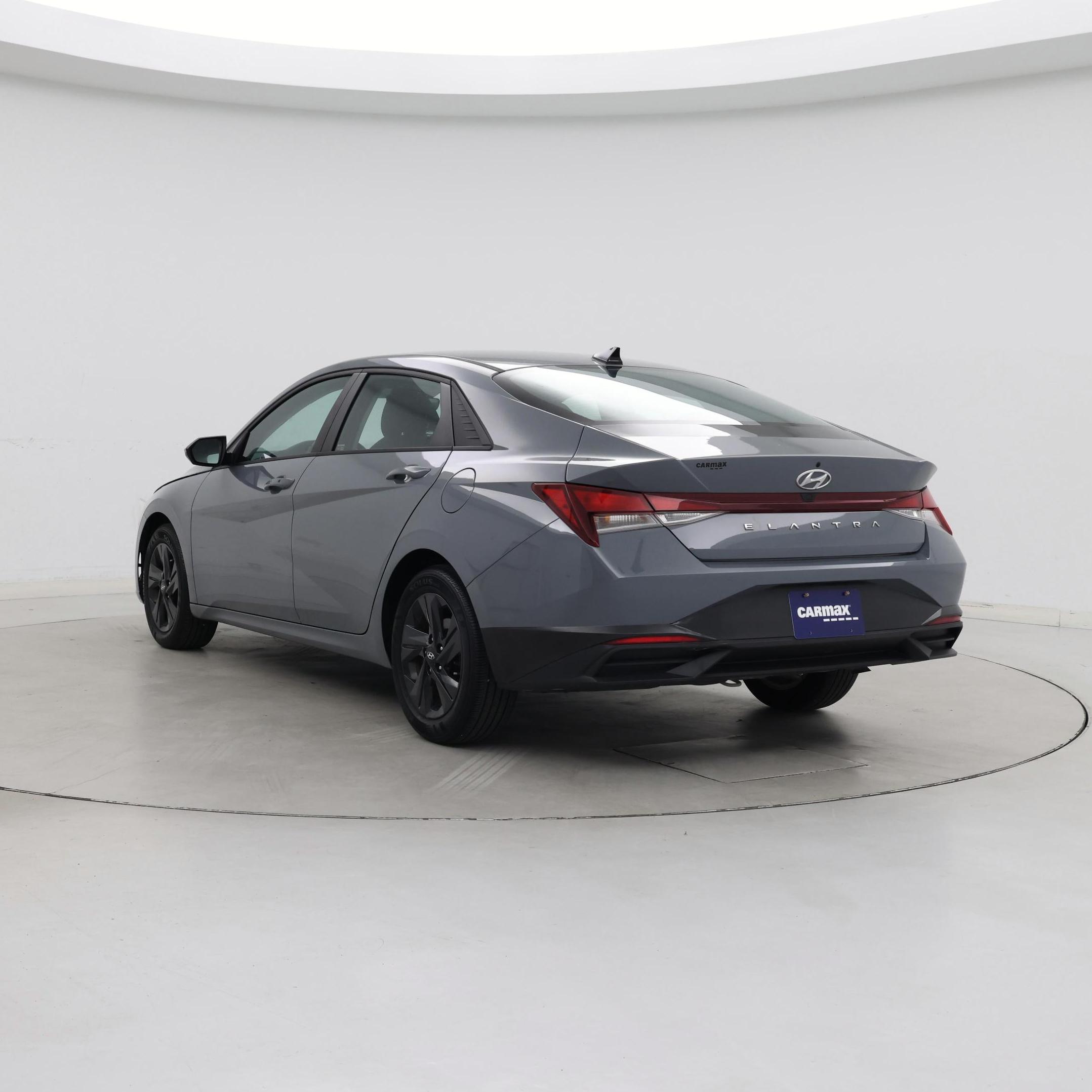 Thumbnail: 2022 Hyundai Elantra - 2