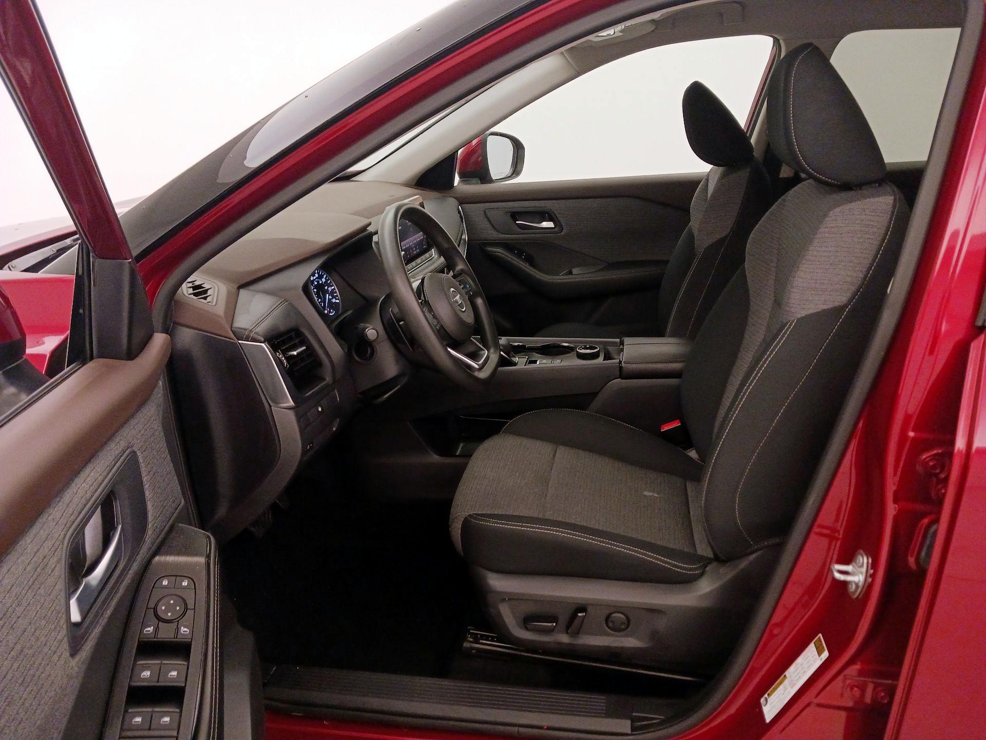 Thumbnail: 2021 Nissan Rogue - 11