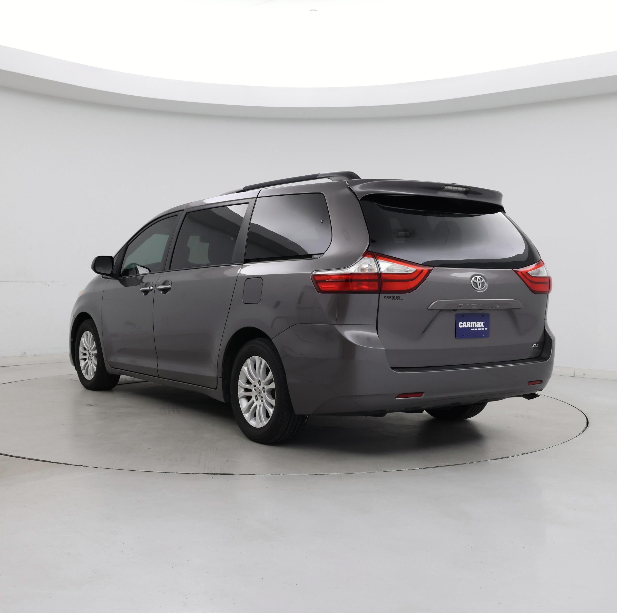 Thumbnail: 2015 Toyota Sienna - 2