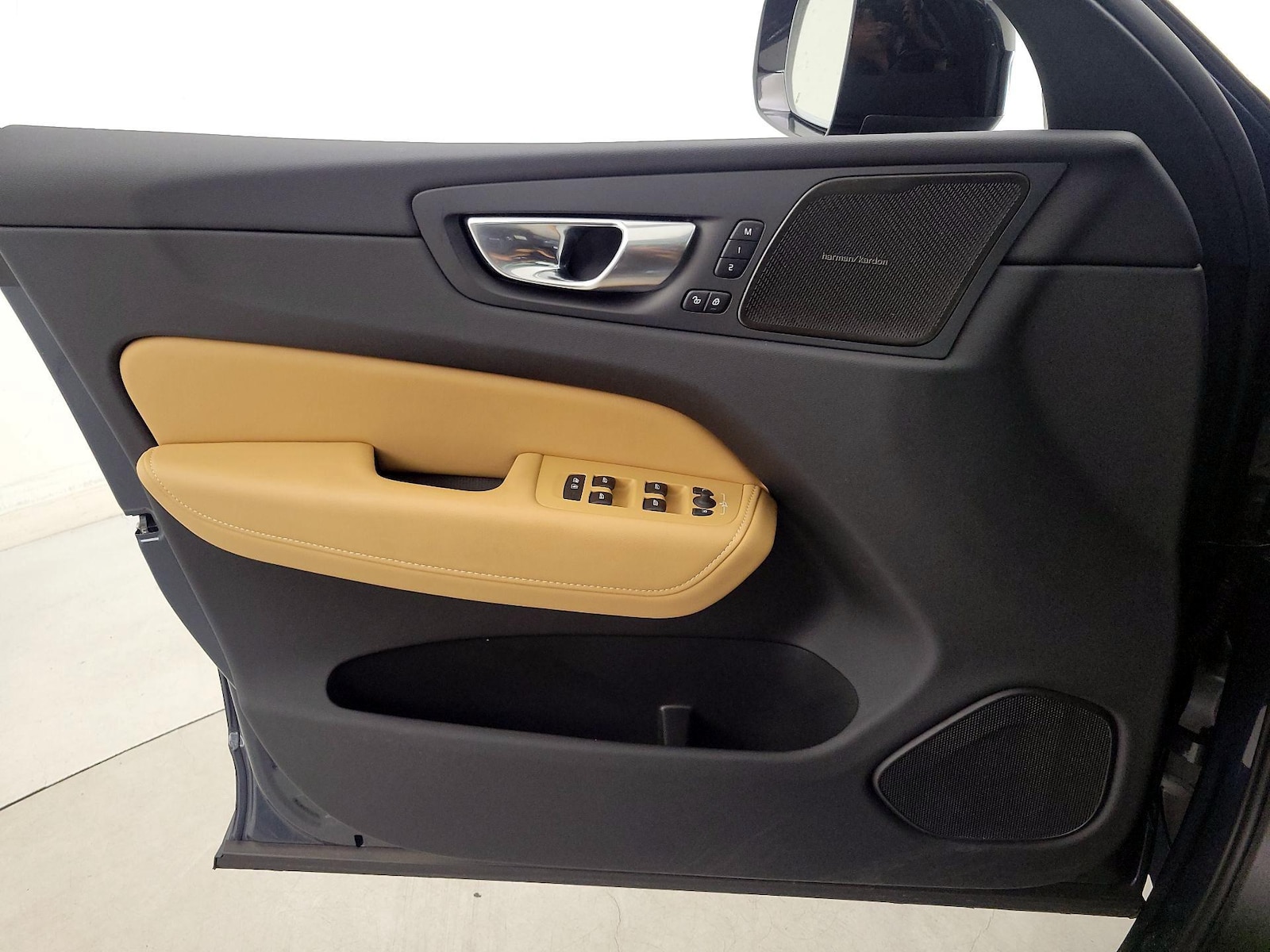 2025 Volvo XC60 Ultra - Photo 13