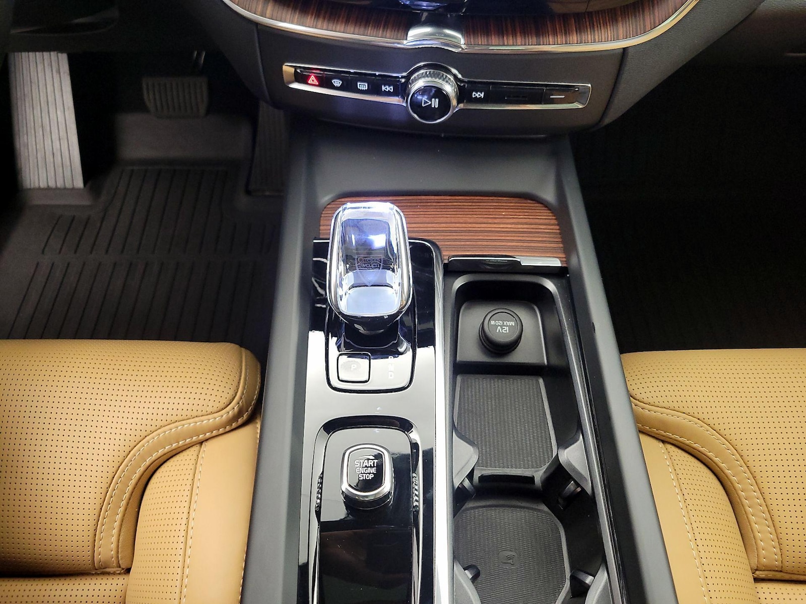 2025 Volvo XC60 Ultra - Photo 19