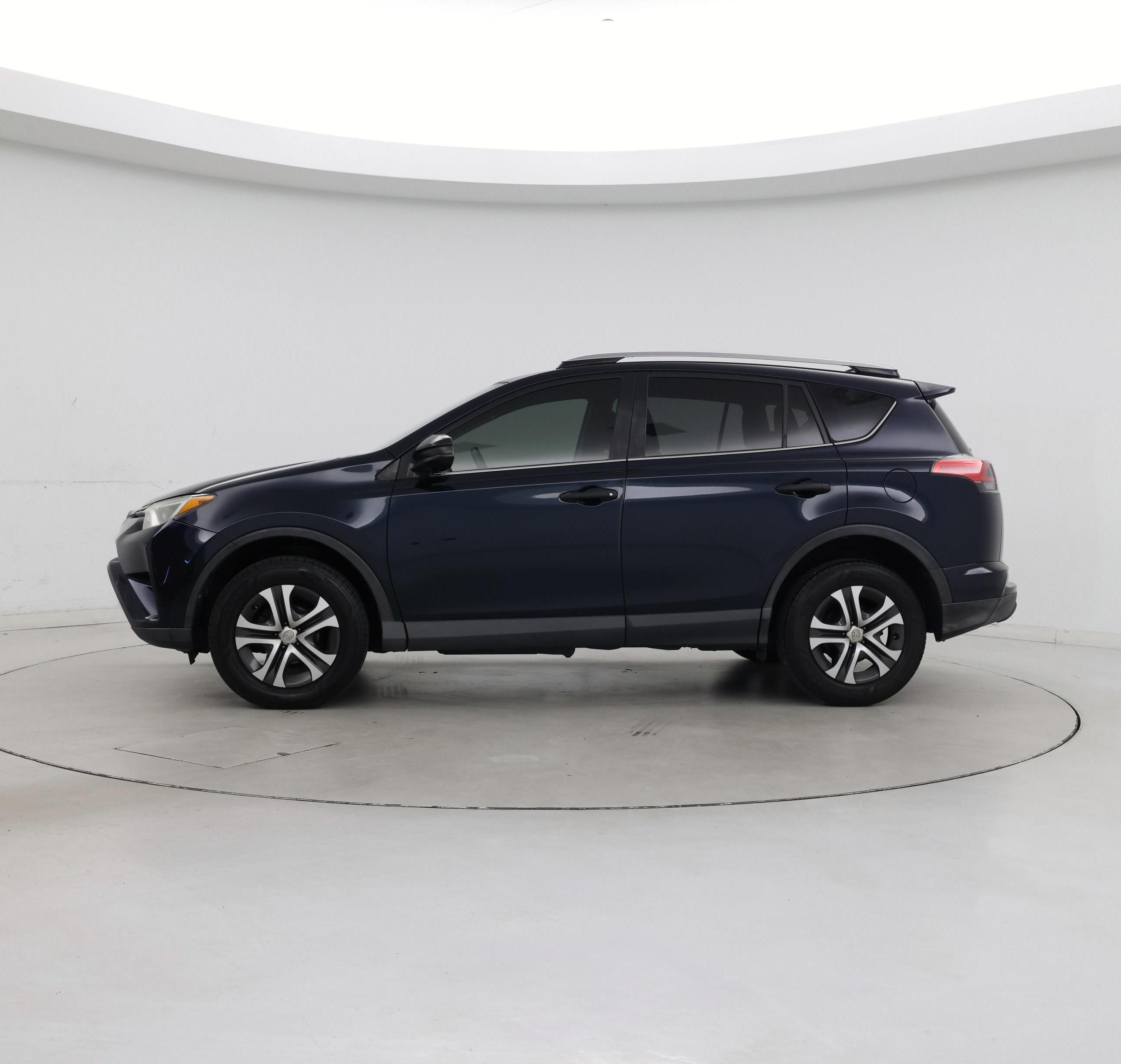 Thumbnail: 2017 Toyota RAV4 - 3