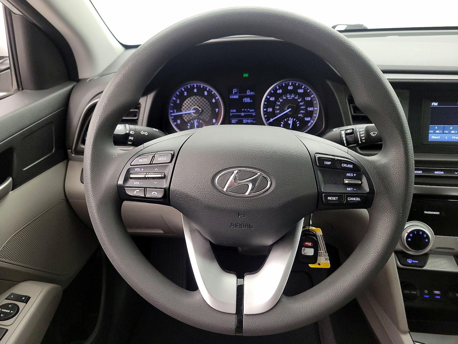 2019 Hyundai Elantra SE - Photo 11