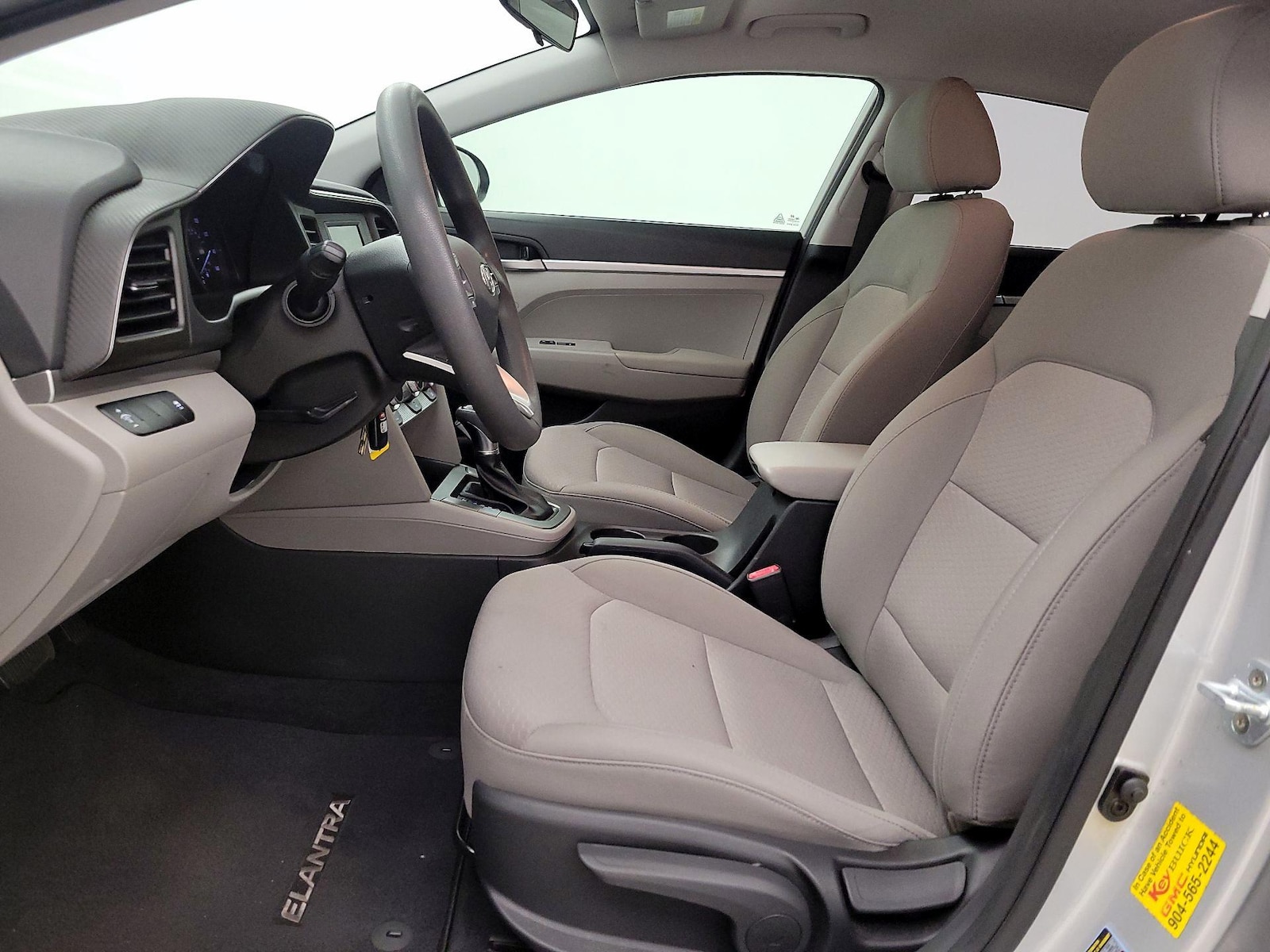 2019 Hyundai Elantra SE - Photo 12