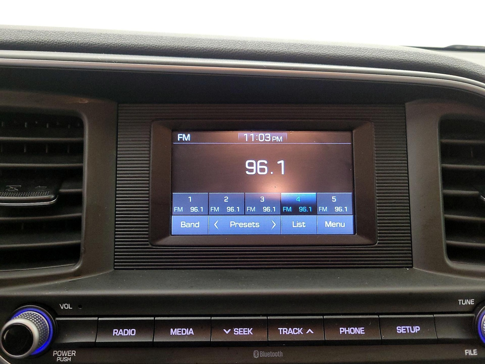 2019 Hyundai Elantra SE - Photo 16