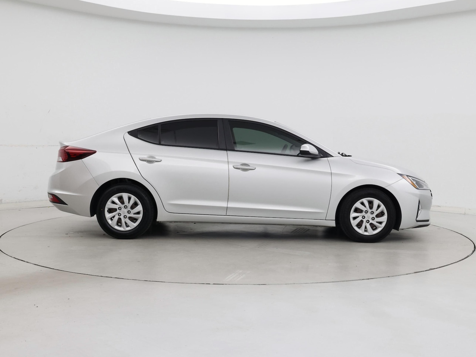 2019 Hyundai Elantra SE - Photo 8