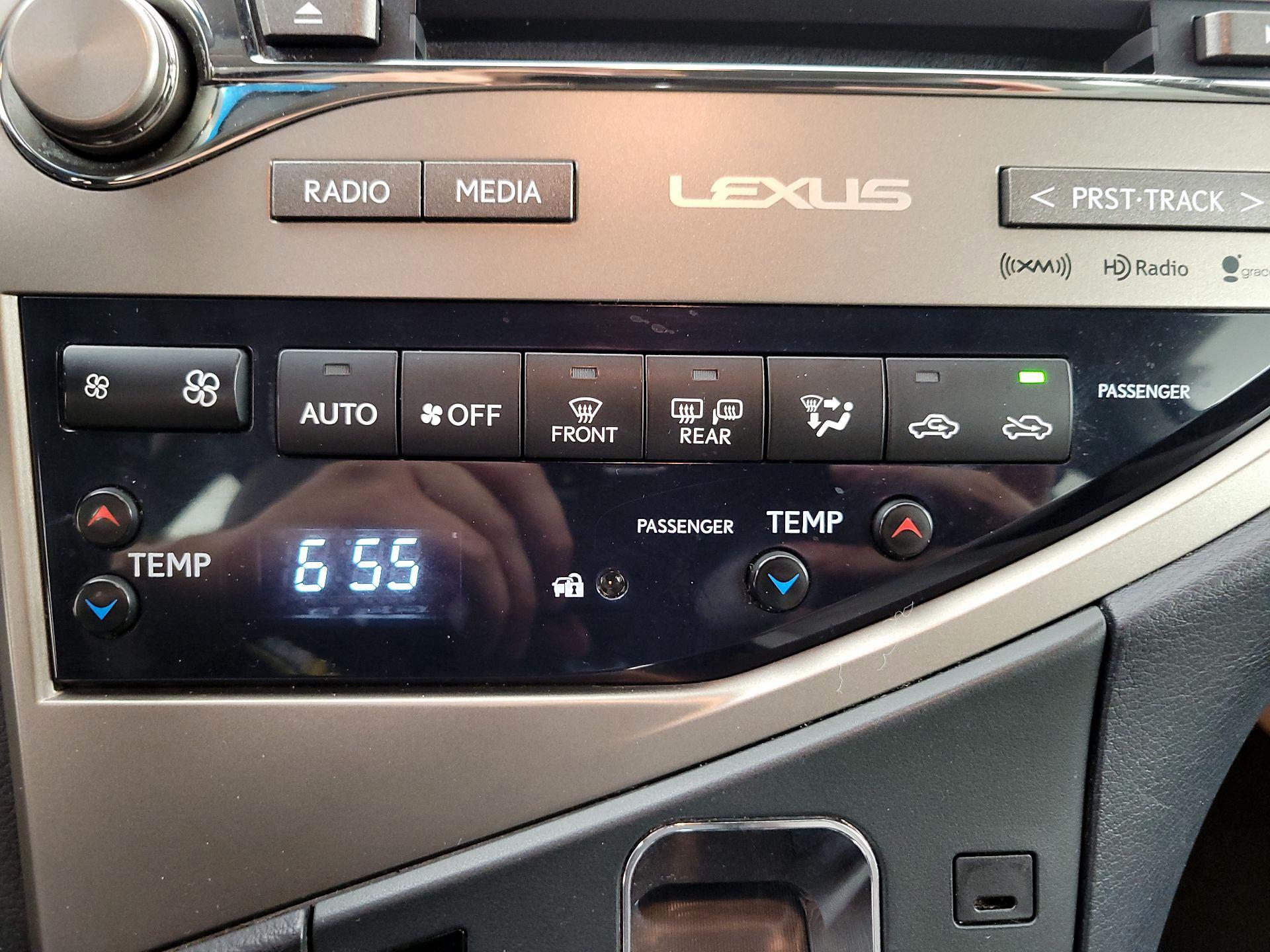 Thumbnail: 2015 Lexus RX - 16