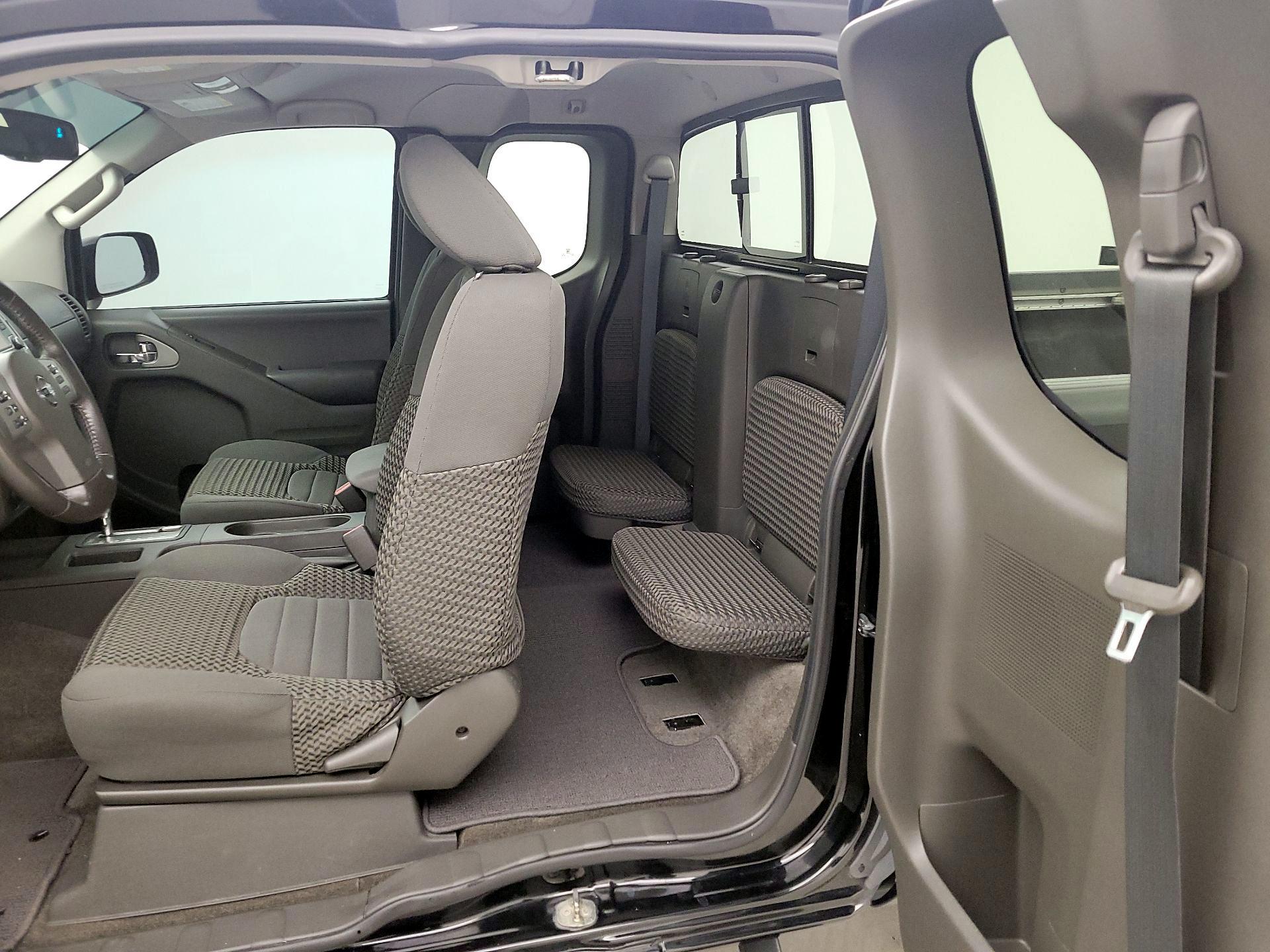 Thumbnail: 2016 Nissan Frontier - 19