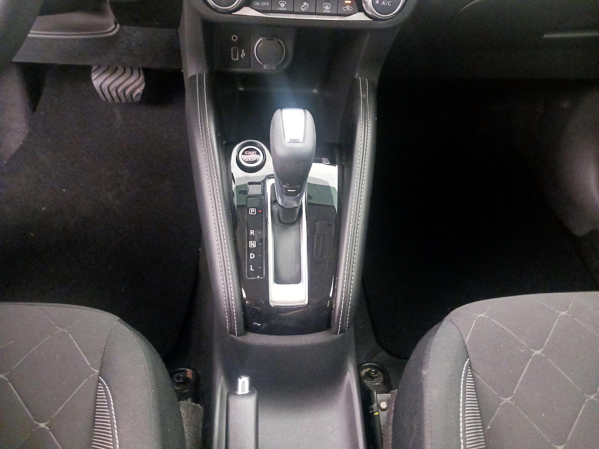 Thumbnail: 2020 Nissan Kicks - 16