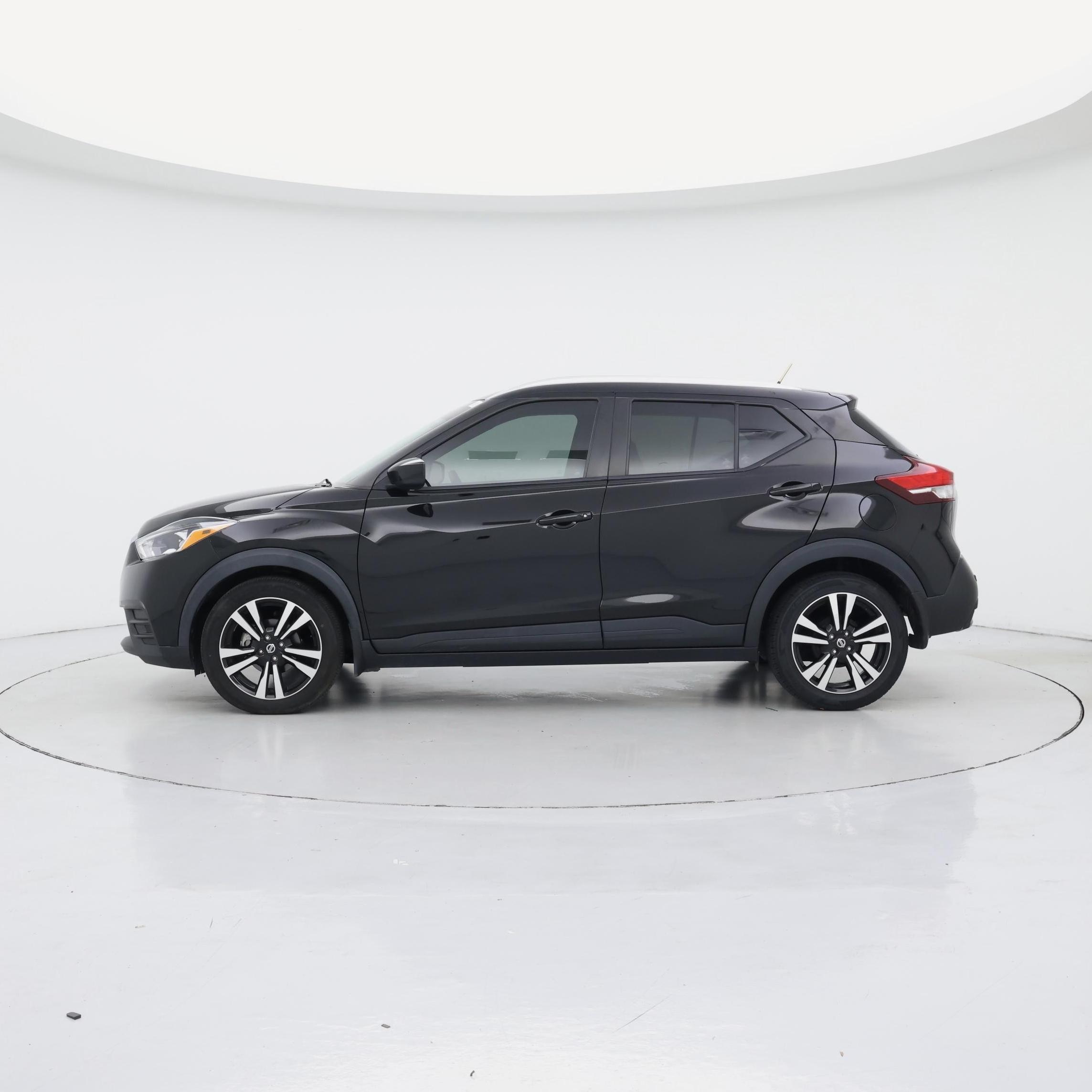 Thumbnail: 2020 Nissan Kicks - 3