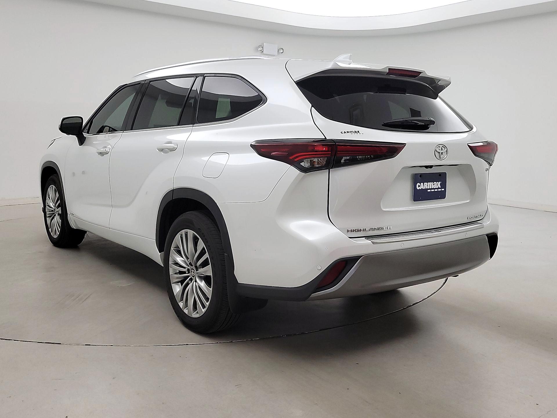 Thumbnail: 2025 Toyota Highlander - 7
