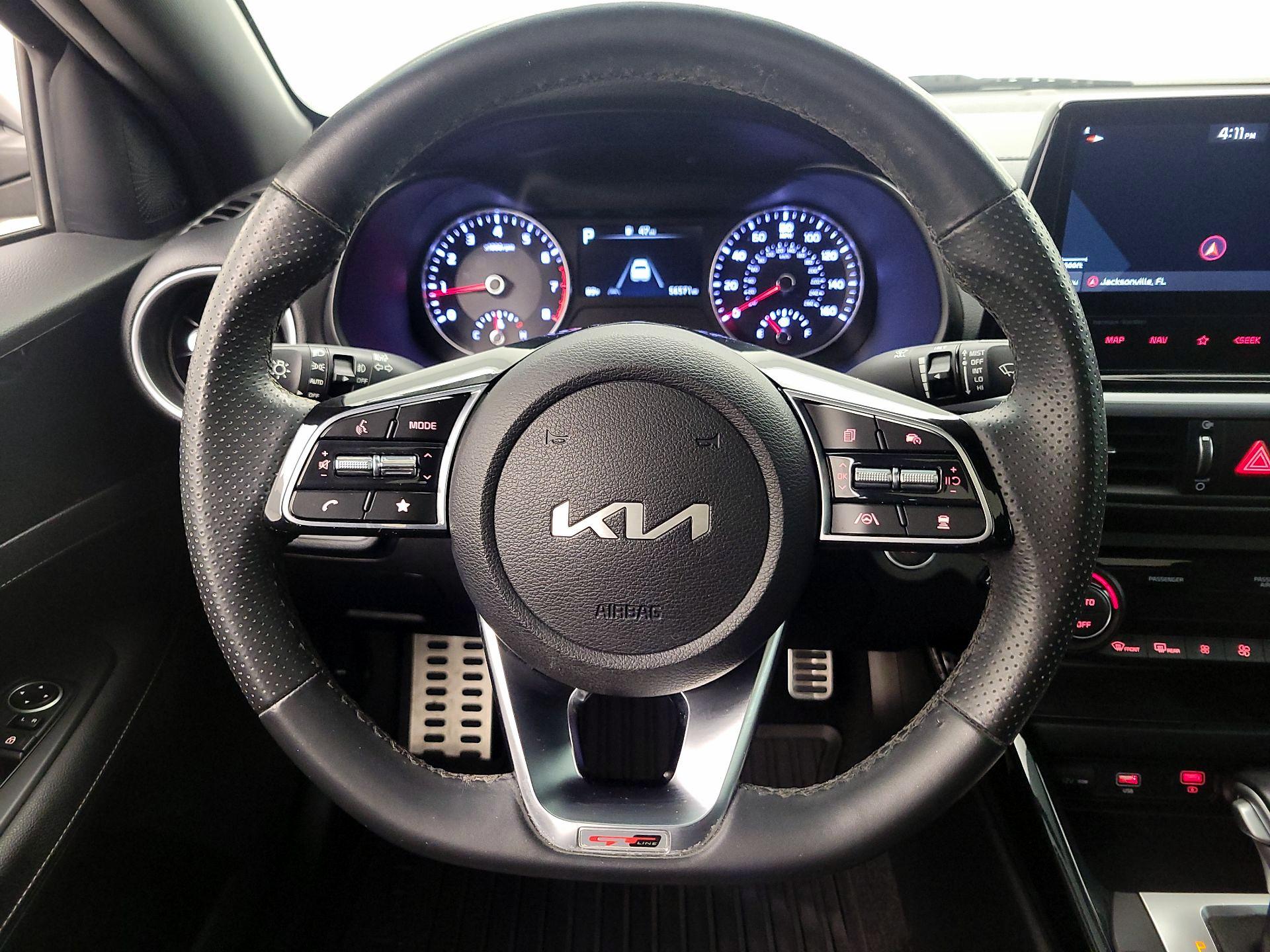 Thumbnail: 2022 Kia Forte - 10