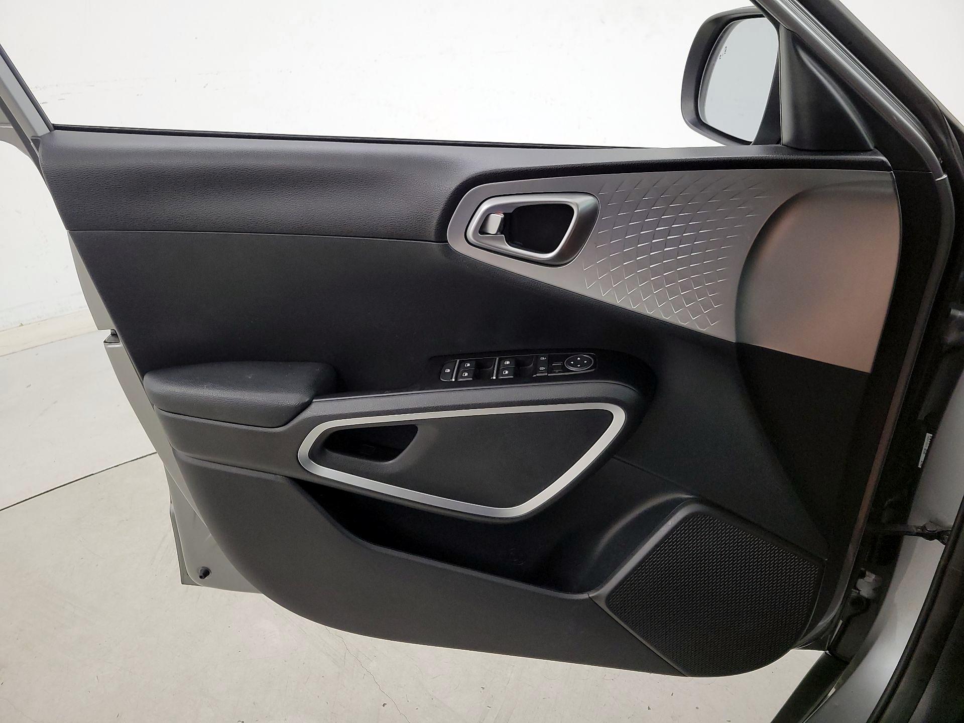 Thumbnail: 2022 Kia Soul - 12