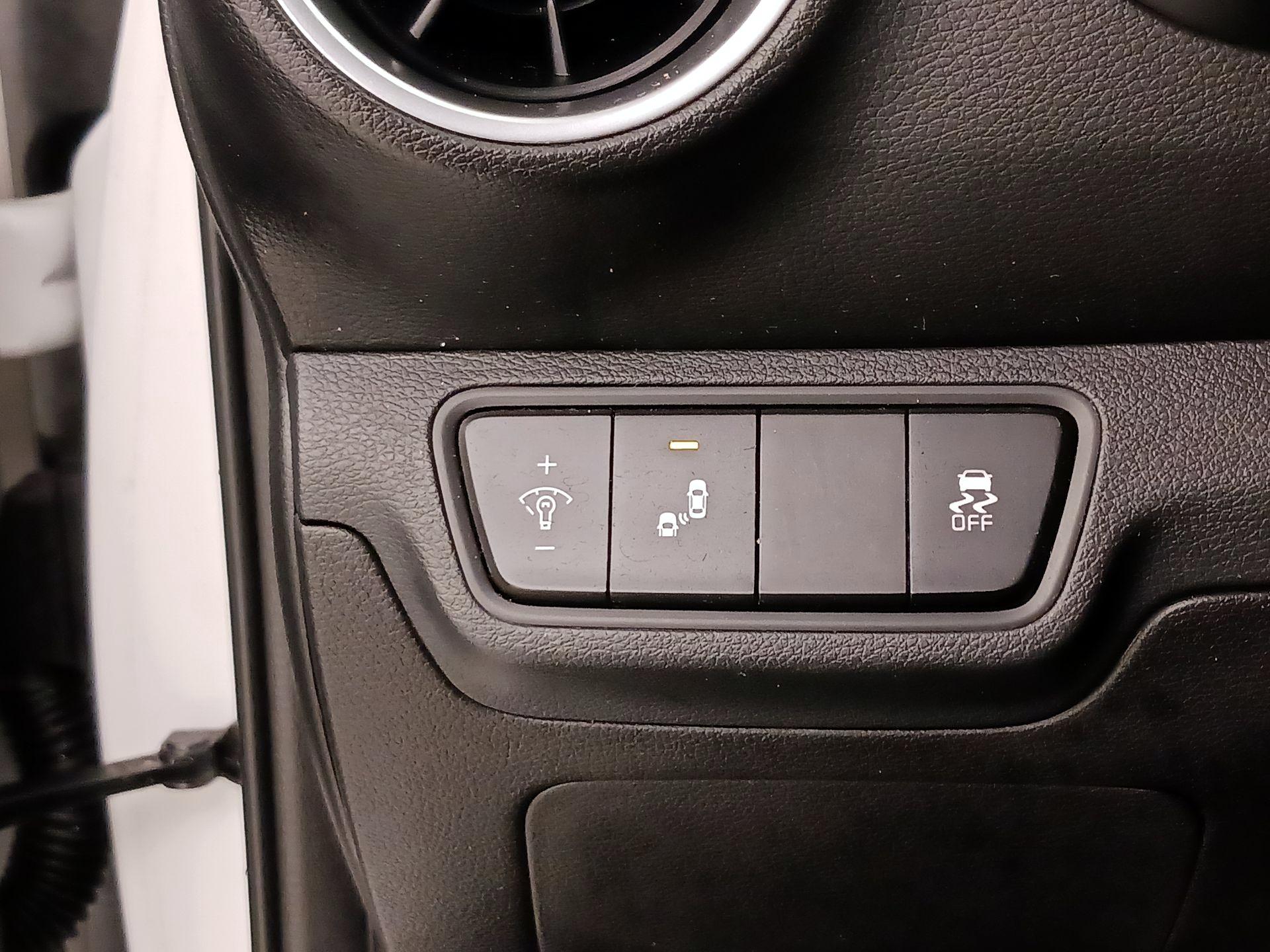 Thumbnail: 2023 Kia Forte - 13