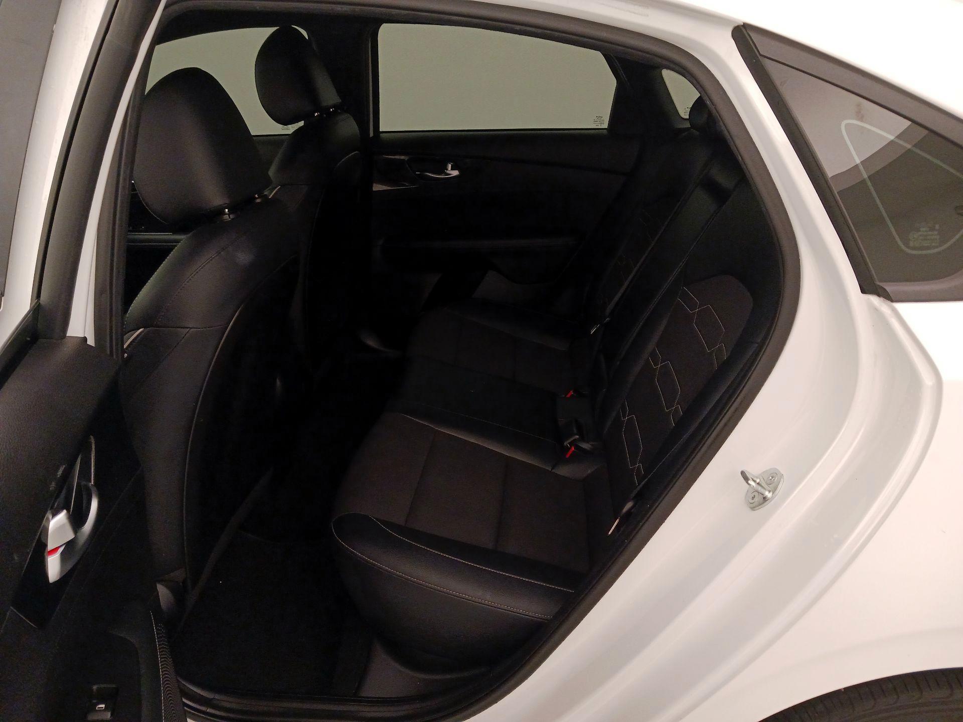 Thumbnail: 2023 Kia Forte - 20