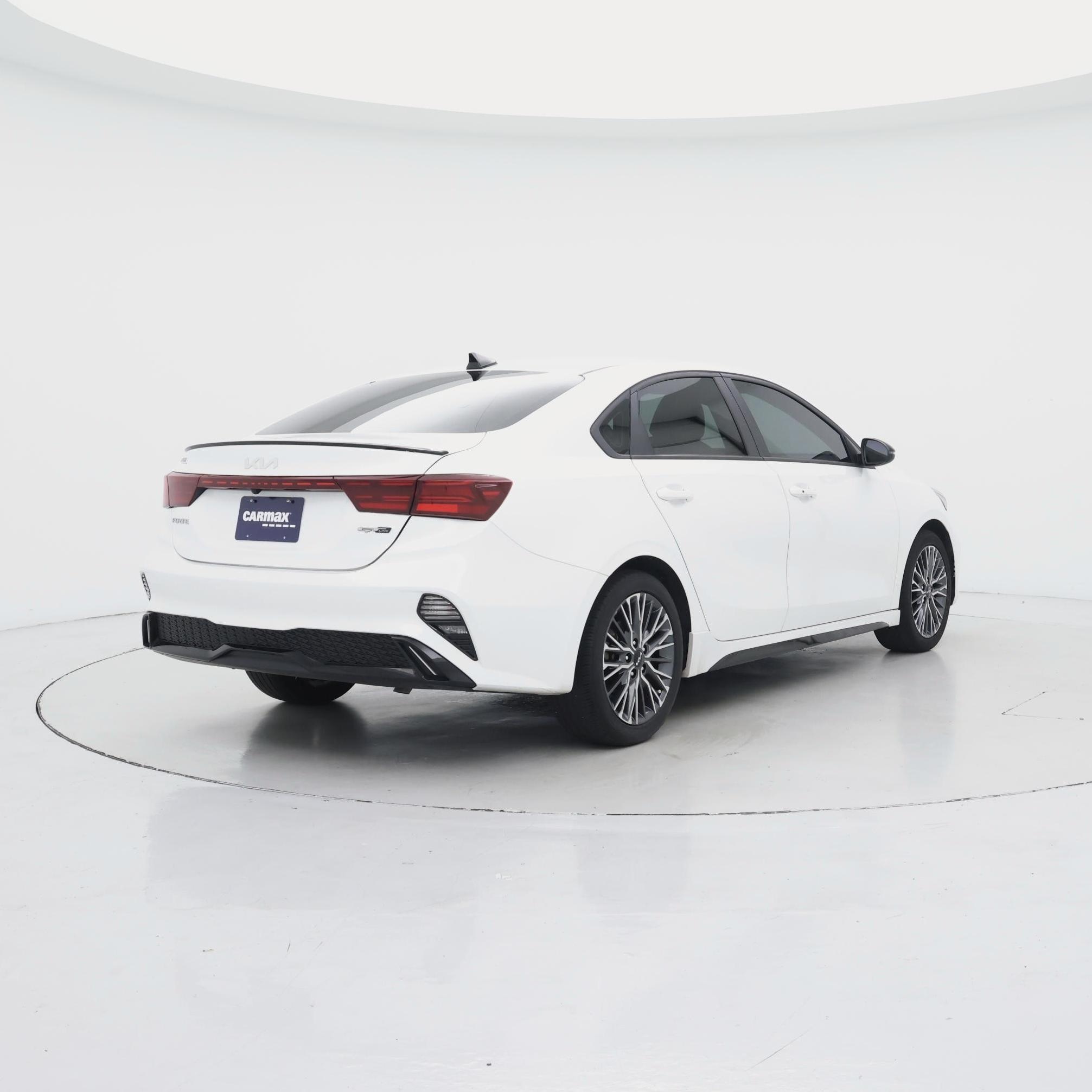 Thumbnail: 2023 Kia Forte - 8