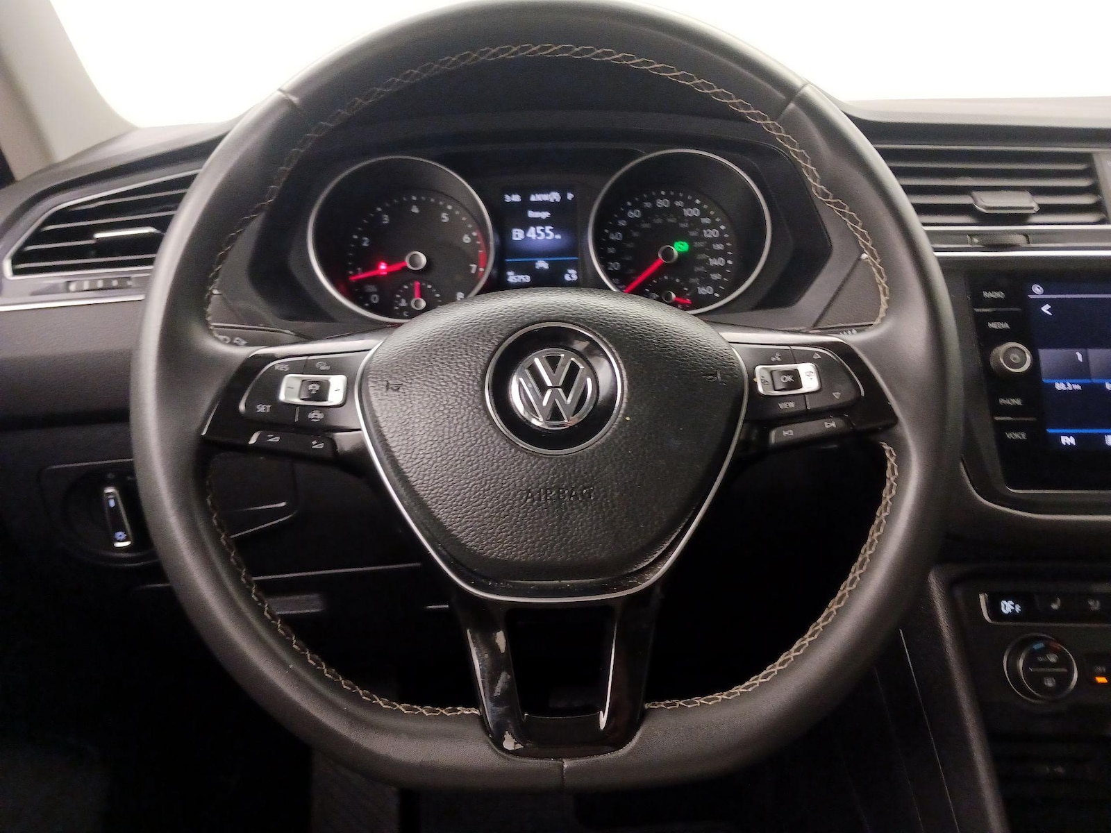 2021 Volkswagen Tiguan SE - Photo 11