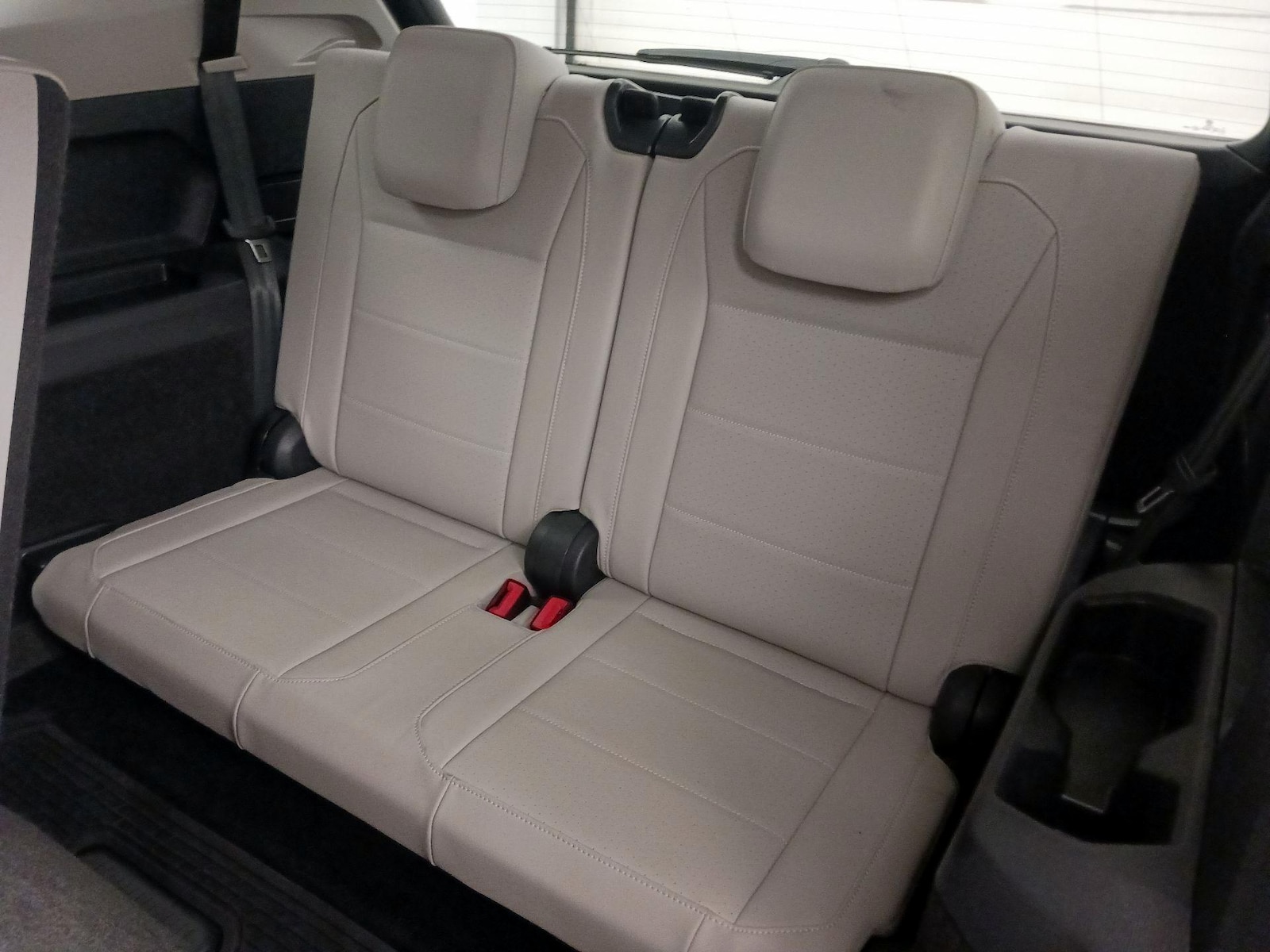 2021 Volkswagen Tiguan SE - Photo 21