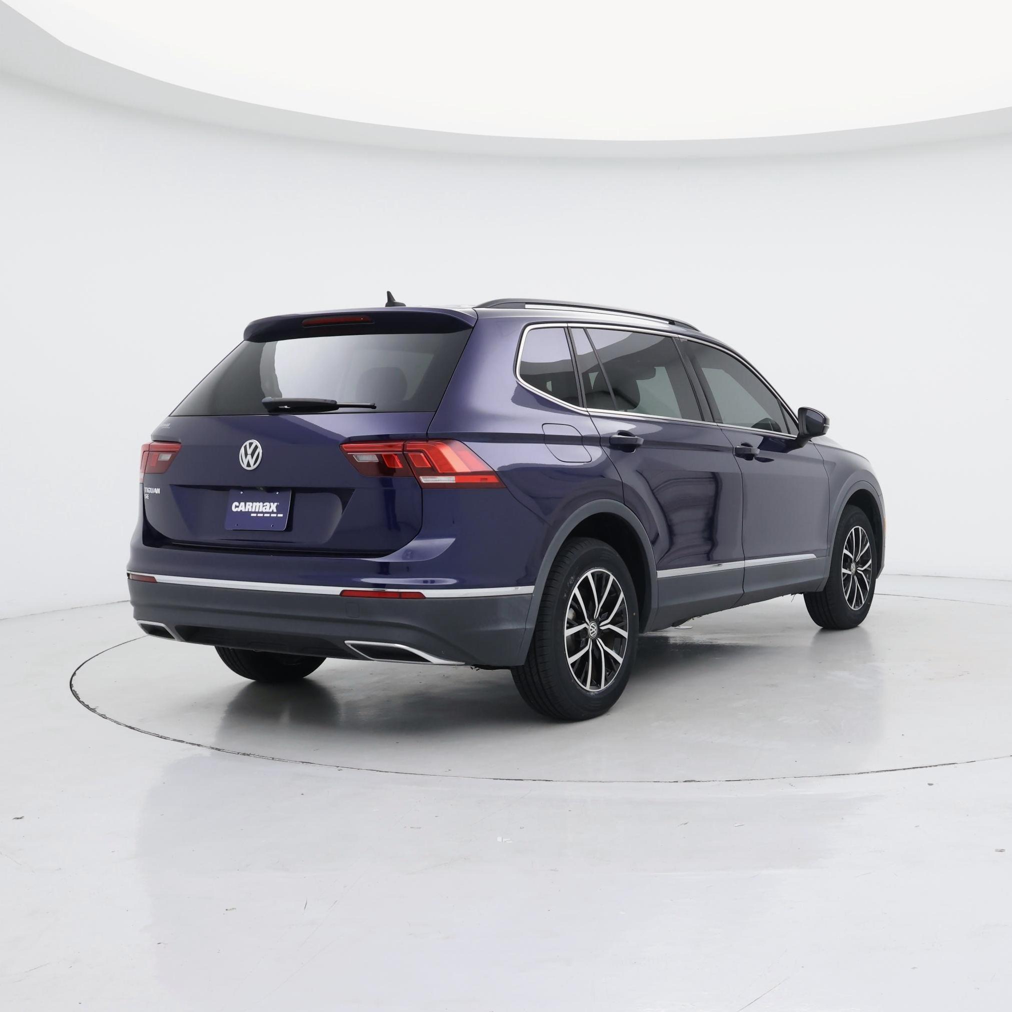 Thumbnail: 2021 Volkswagen Tiguan - 8