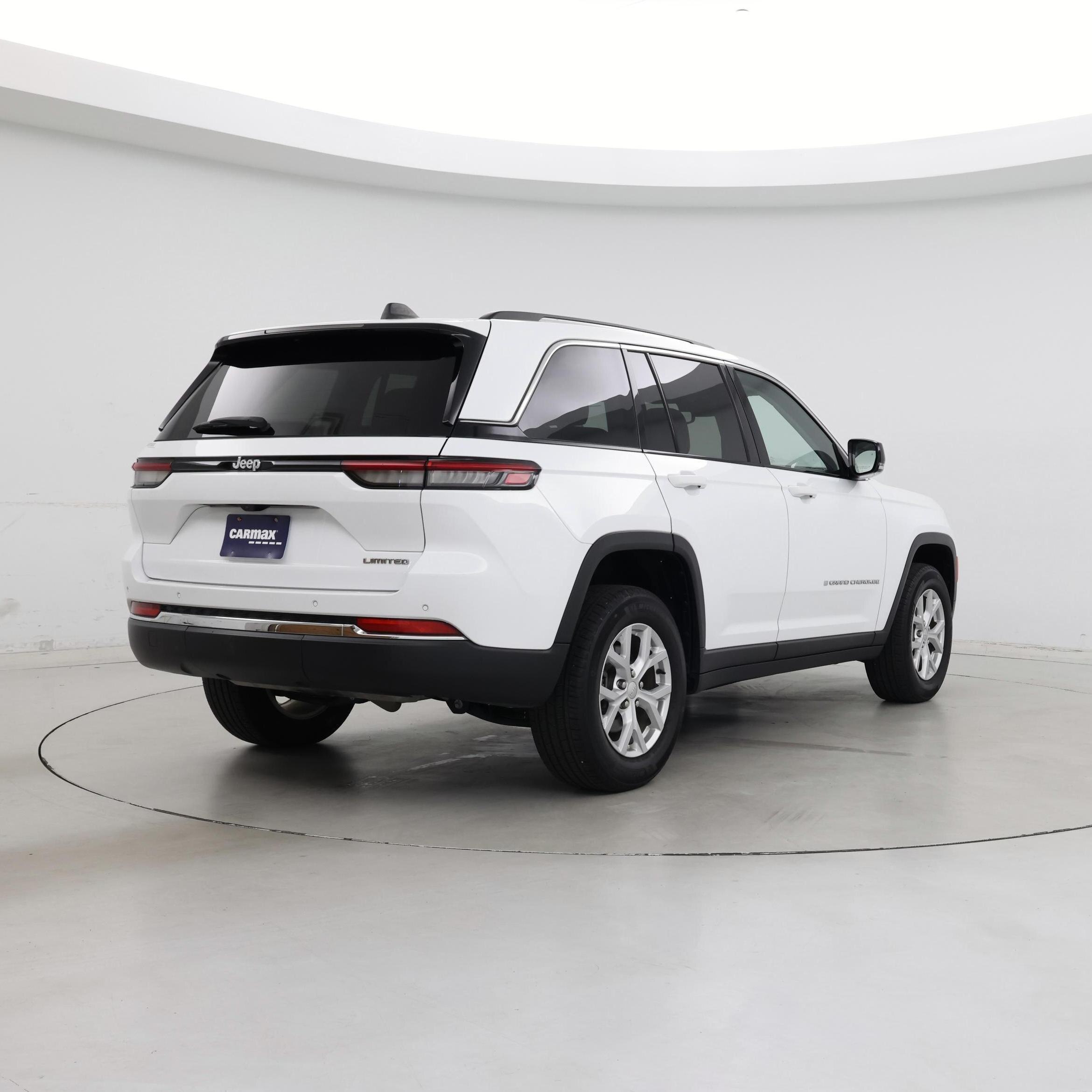 Thumbnail: 2023 Jeep Grand Cherokee - 8