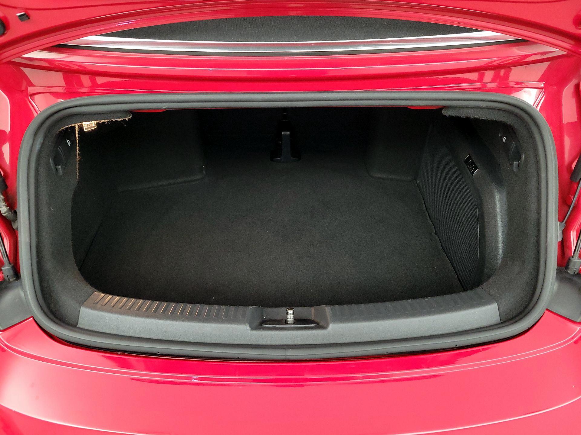 Thumbnail: 2015 Volkswagen Beetle - 19