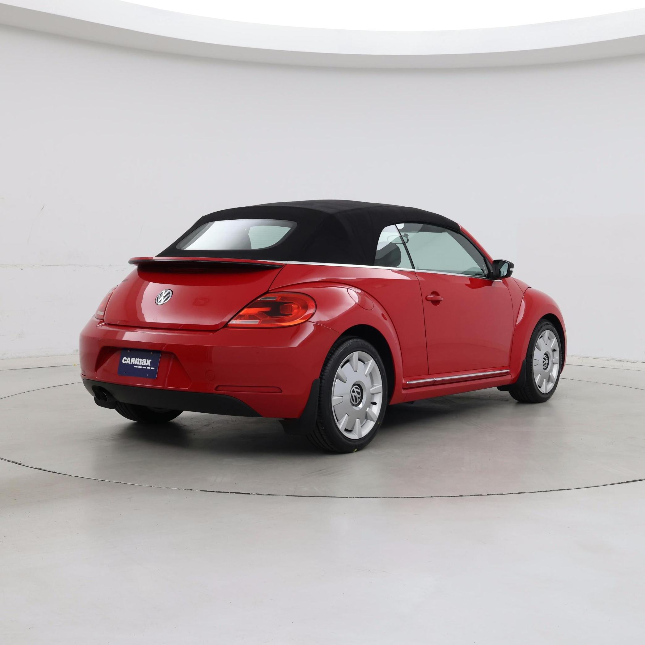 Thumbnail: 2015 Volkswagen Beetle - 8