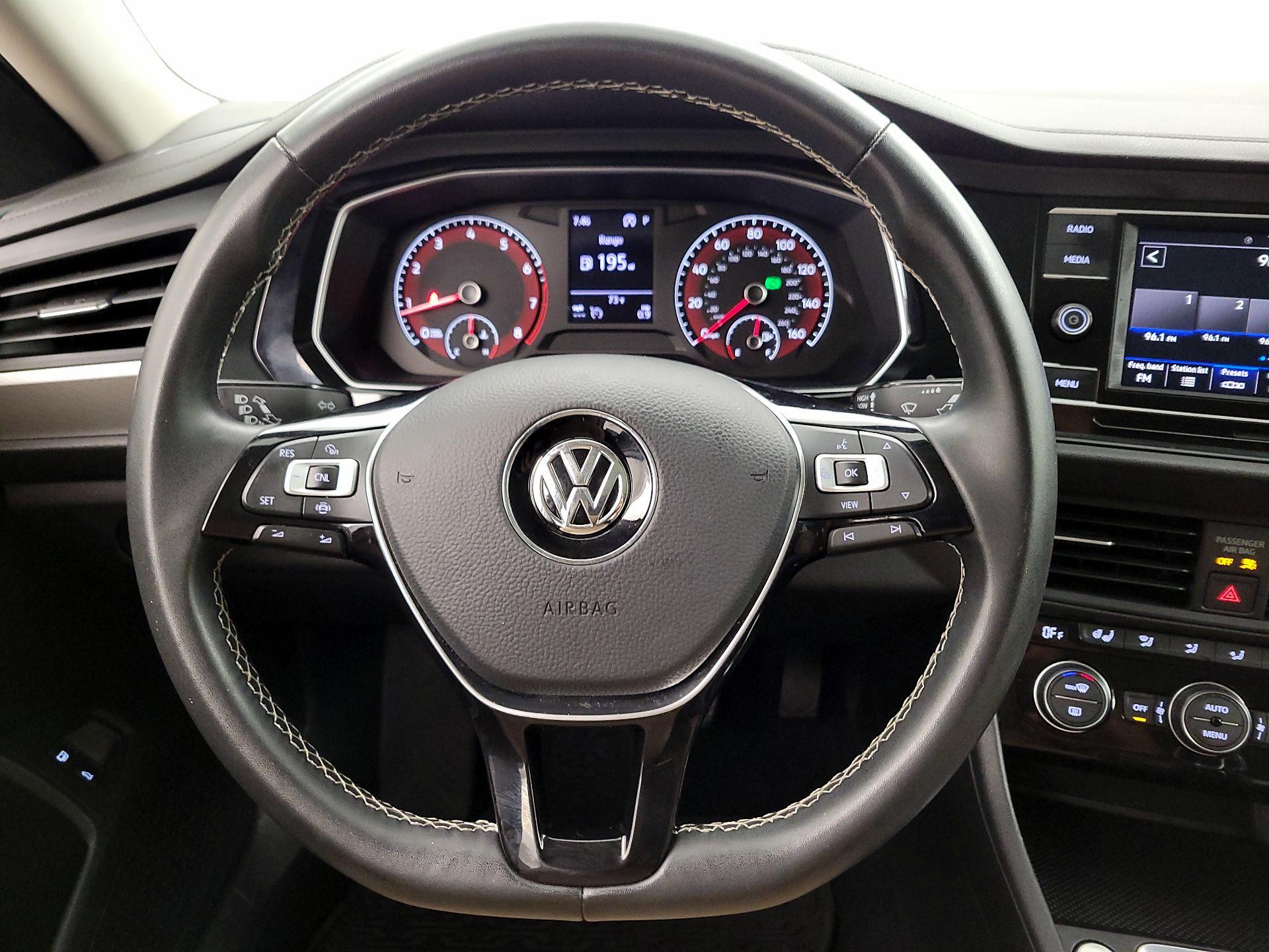 Thumbnail: 2021 Volkswagen Jetta - 10