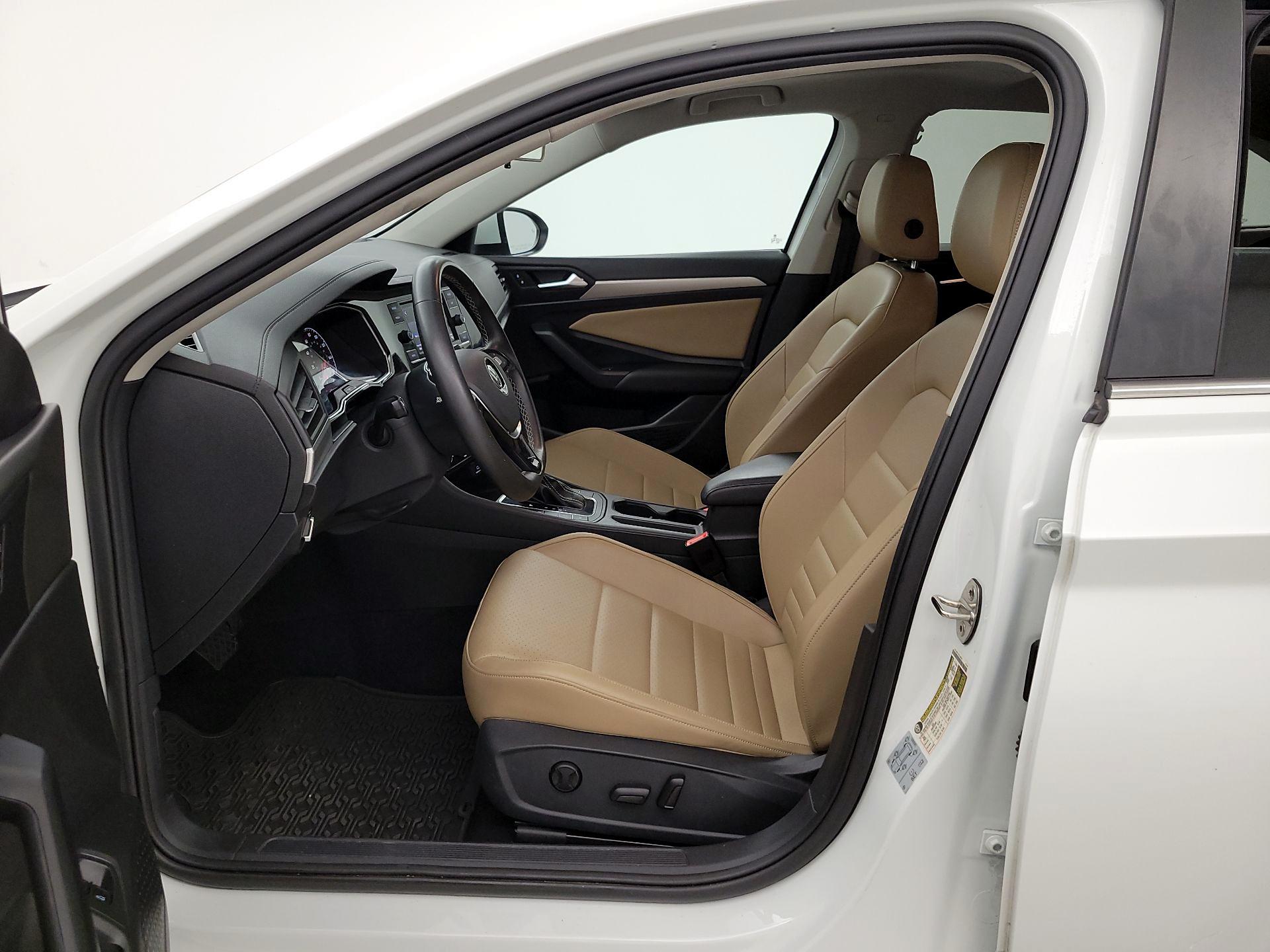 Thumbnail: 2021 Volkswagen Jetta - 11