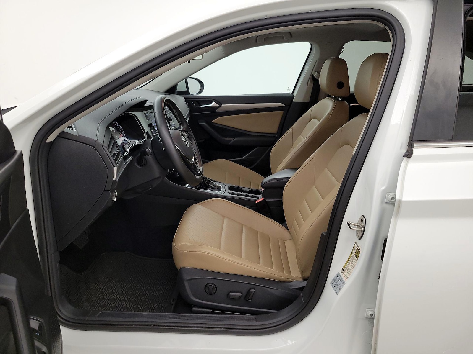 2021 Volkswagen Jetta SE - Photo 12