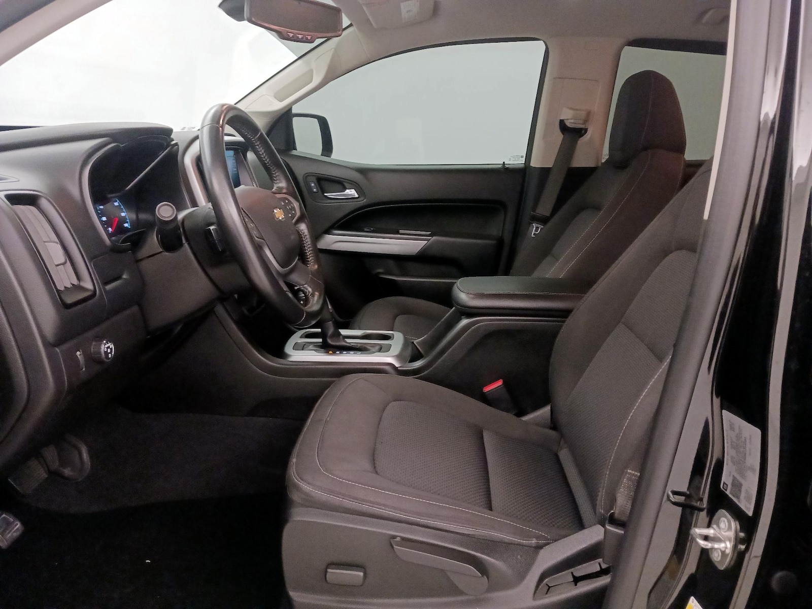 Power Seat(s) & Side Airbags