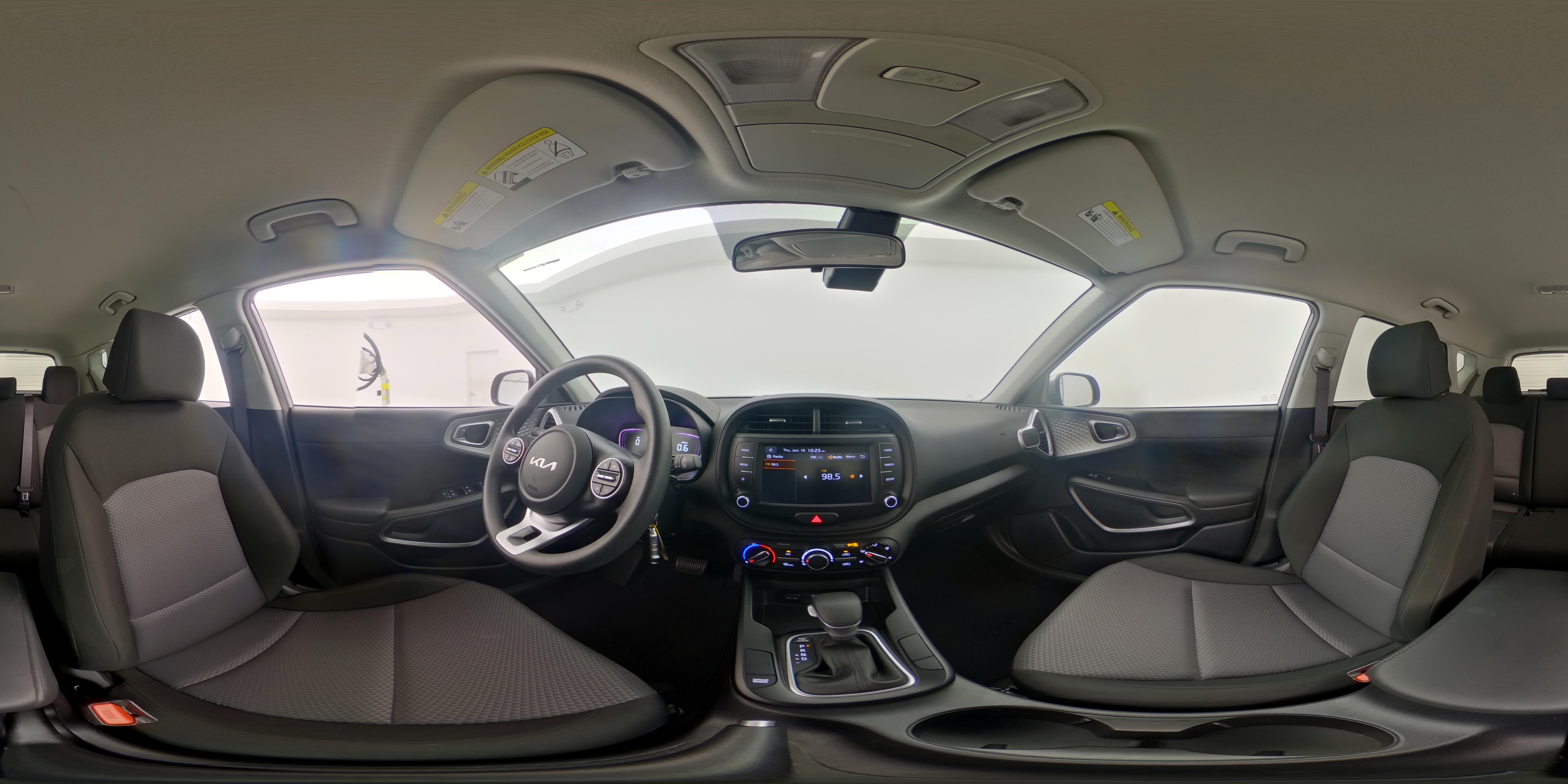 2024 Kia Soul LX - Photo 24