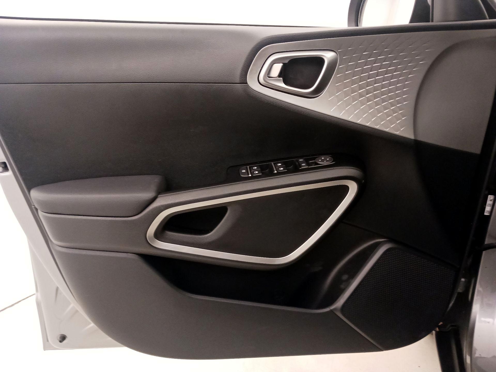 Thumbnail: 2024 Kia Soul - 12