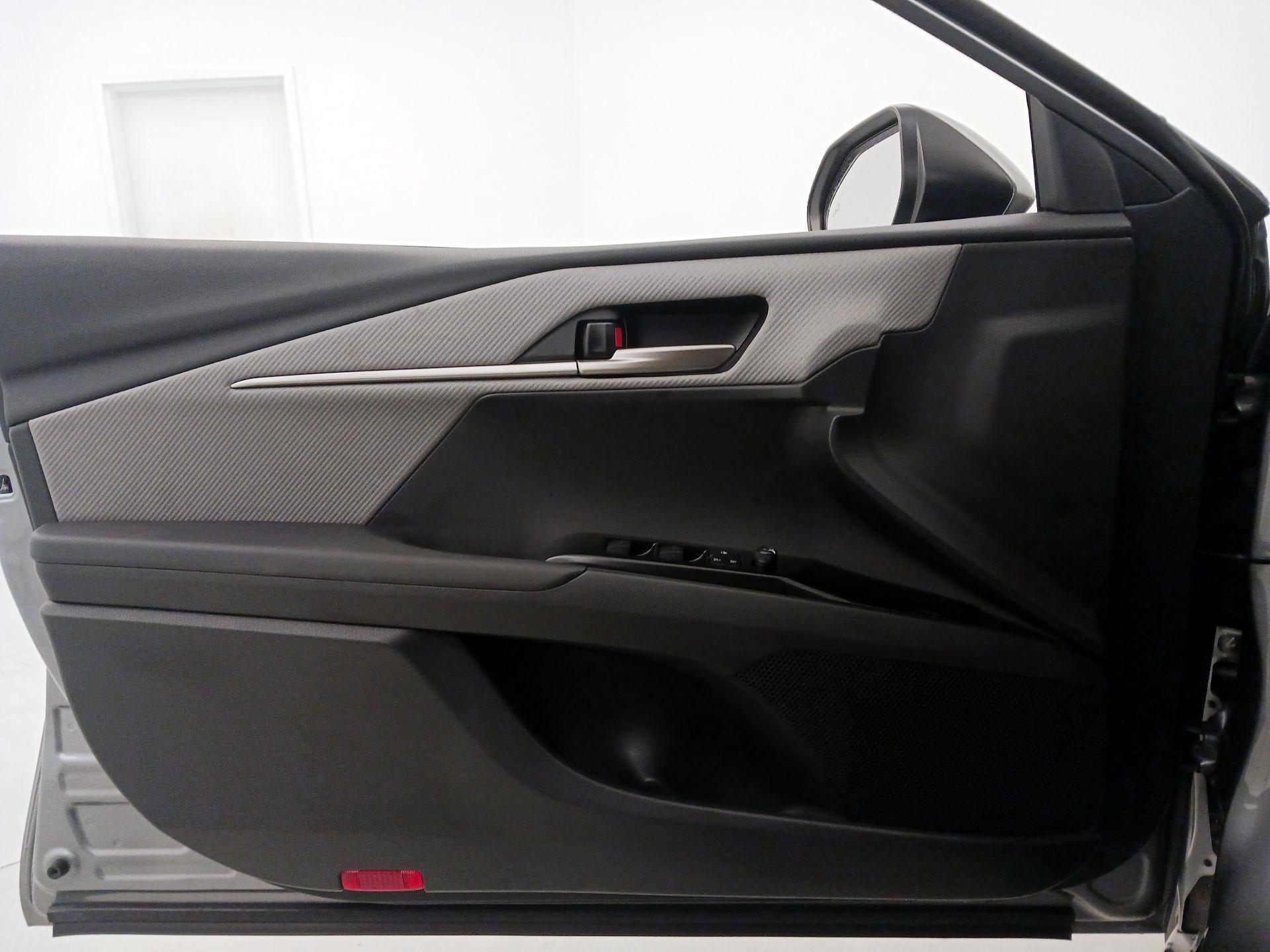 Thumbnail: 2025 Toyota Camry - 12