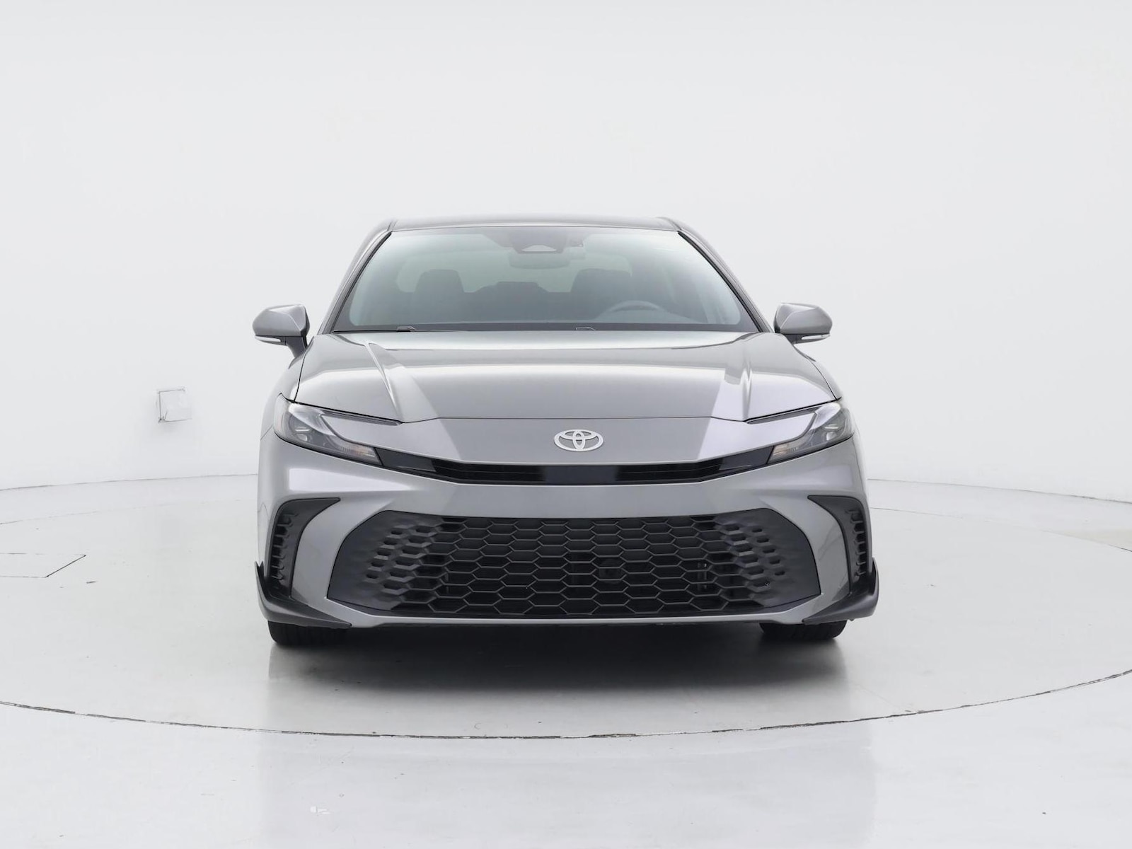 2025 Toyota Camry SE - Photo 6