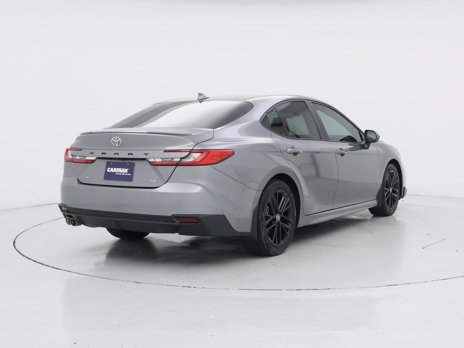 2025 Toyota Camry SE - Photo 9