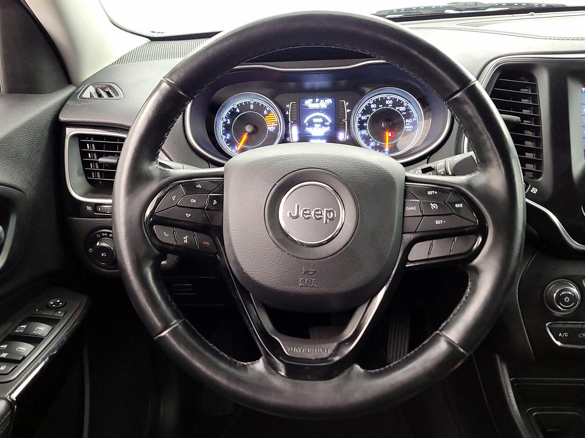 Thumbnail: 2021 Jeep Cherokee - 10