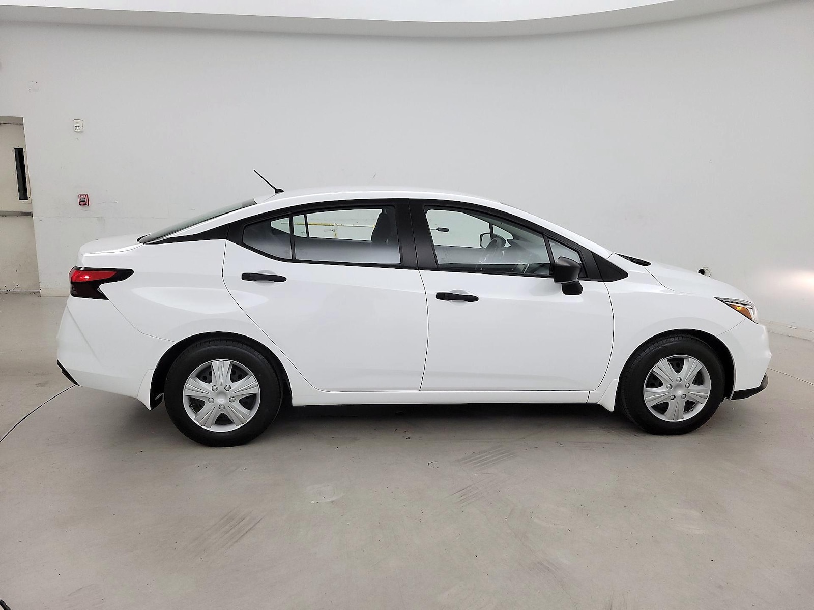 2022 Nissan Versa Sedan S - Photo 4