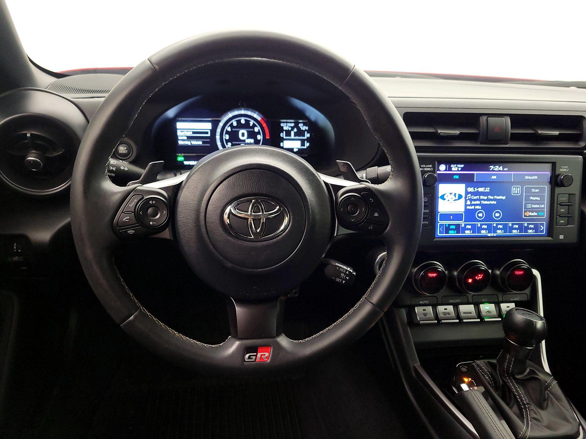 Thumbnail: 2024 Toyota GR86 - 10