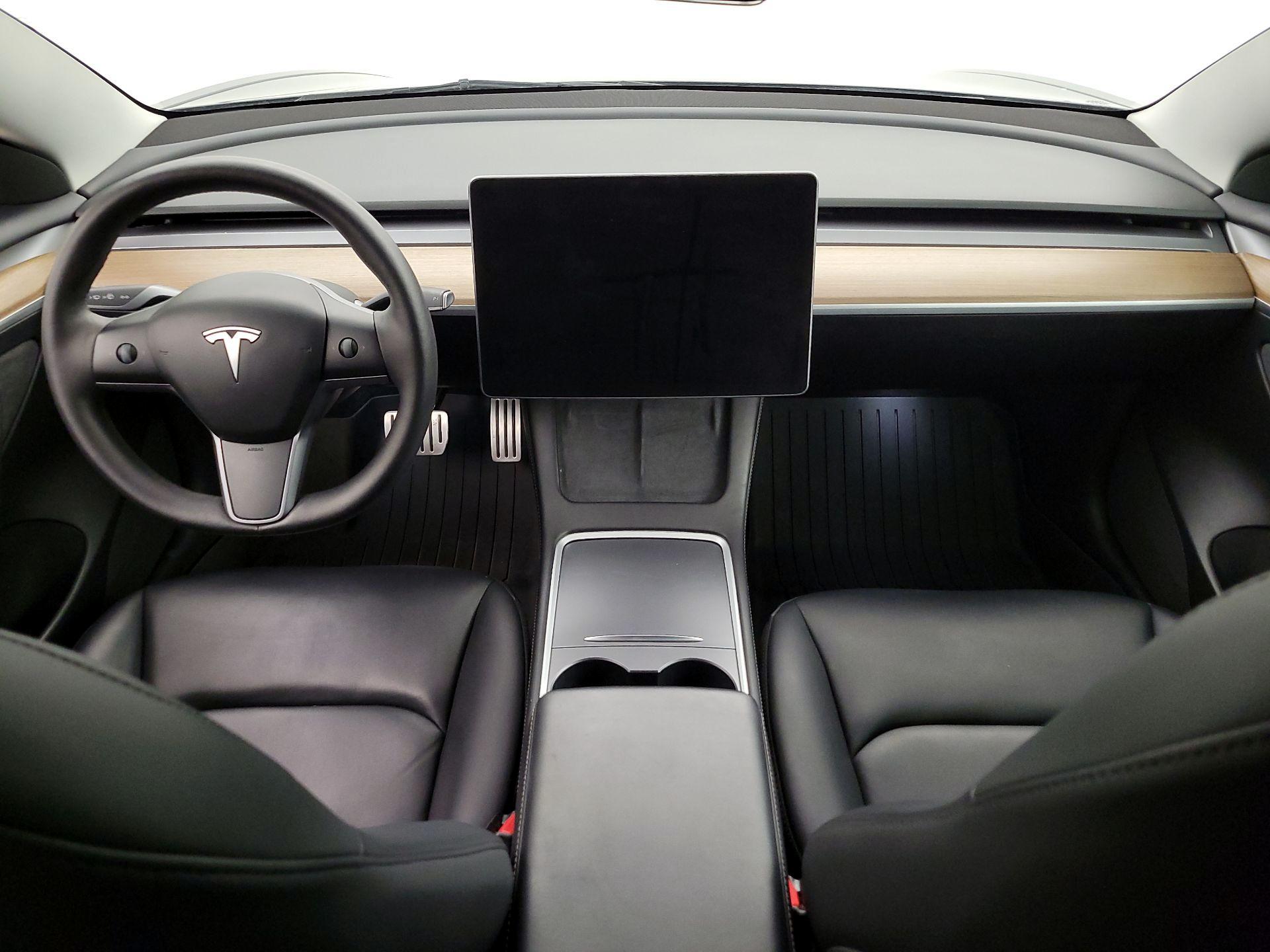 Thumbnail: 2023 Tesla Model 3 - 9